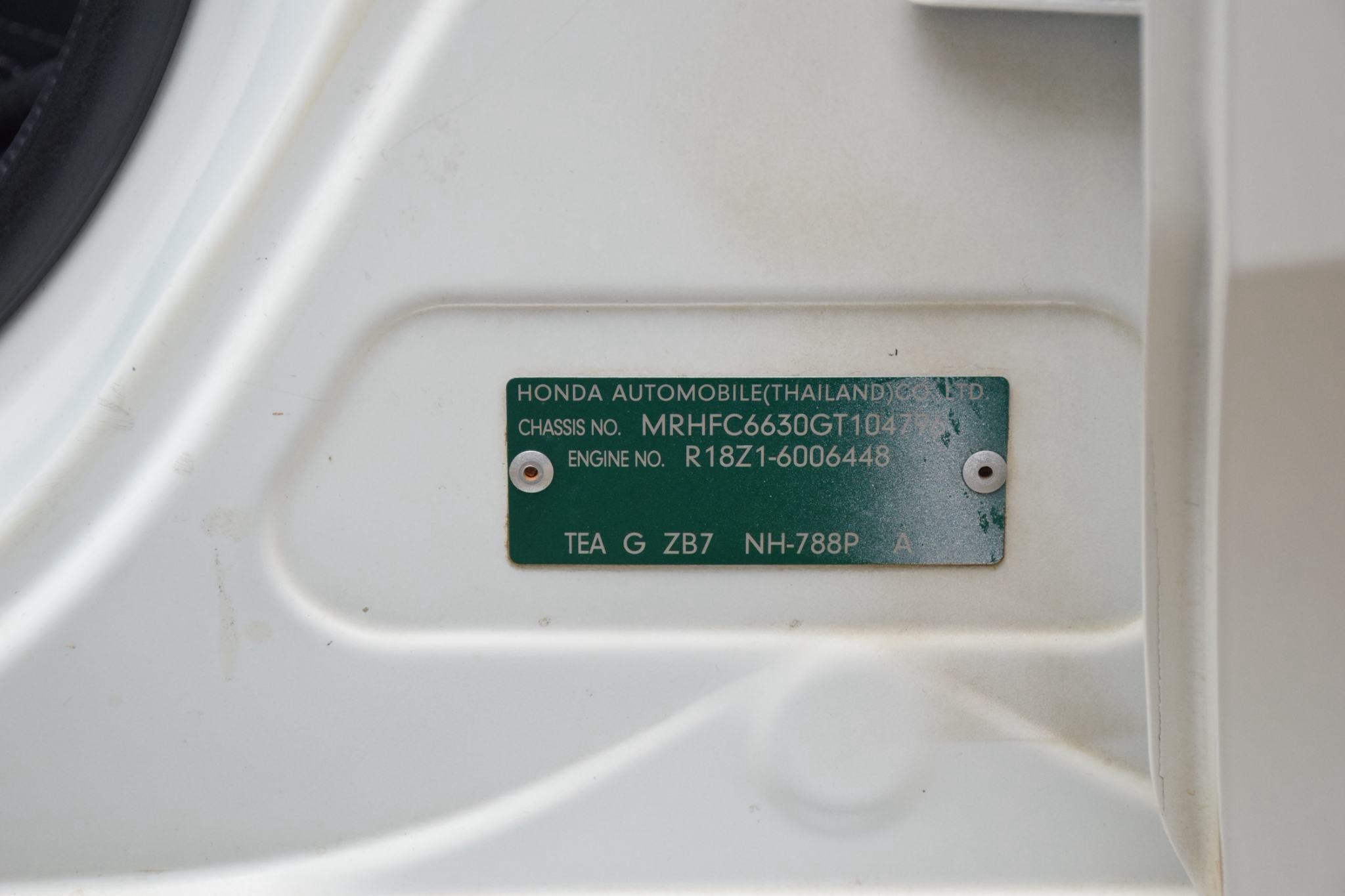 Car image 18