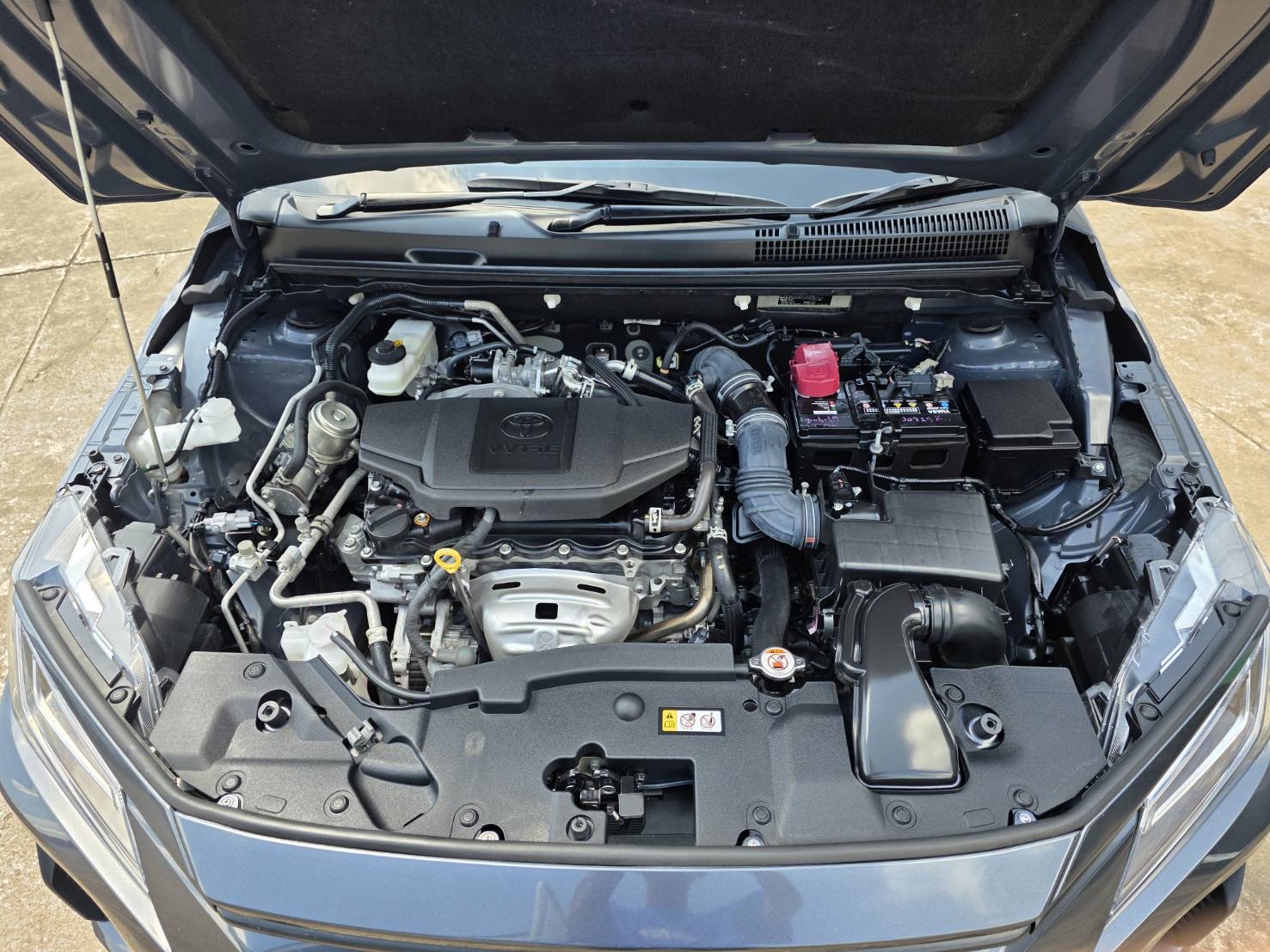 Car image 2