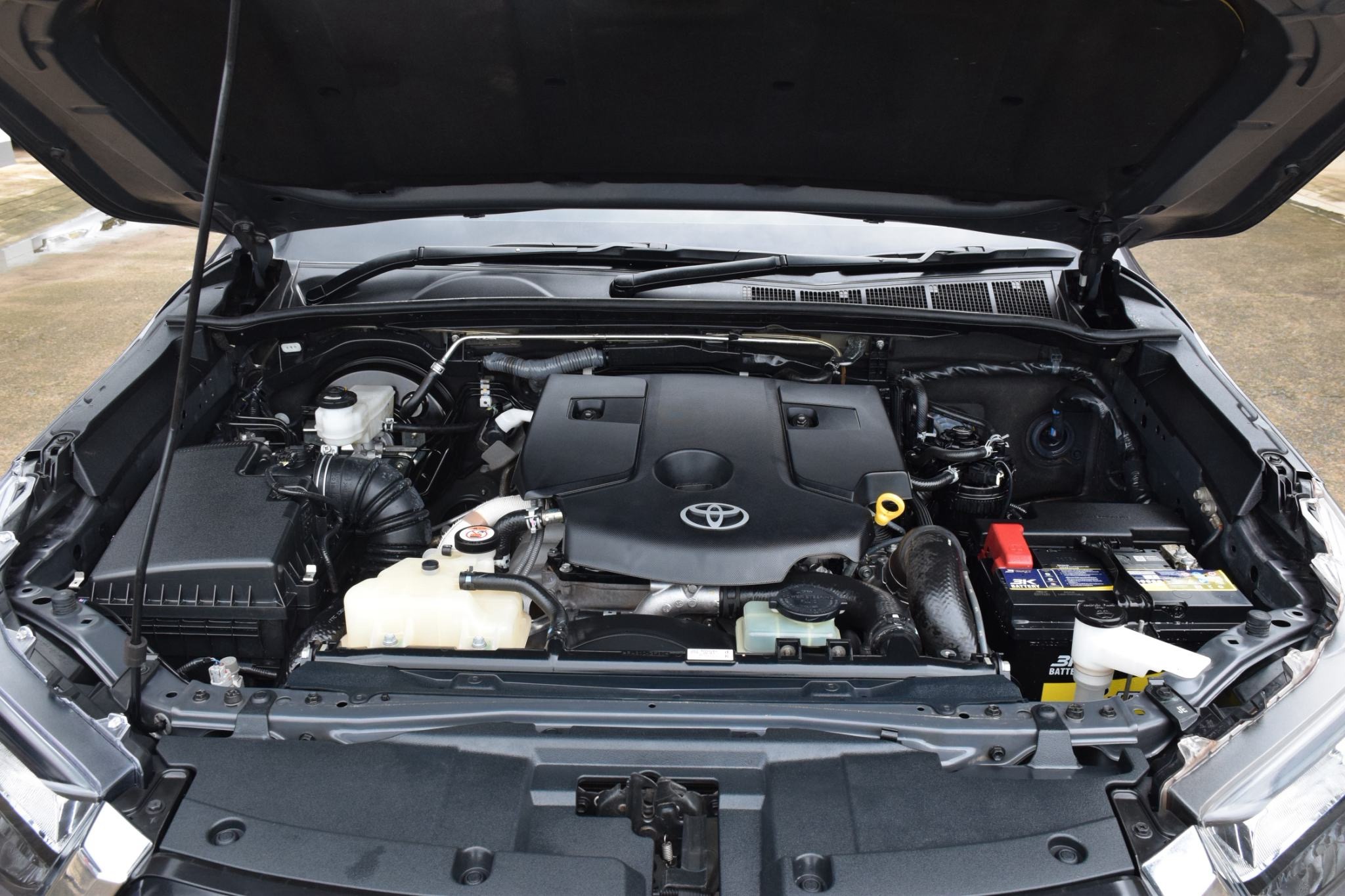 Car image 2