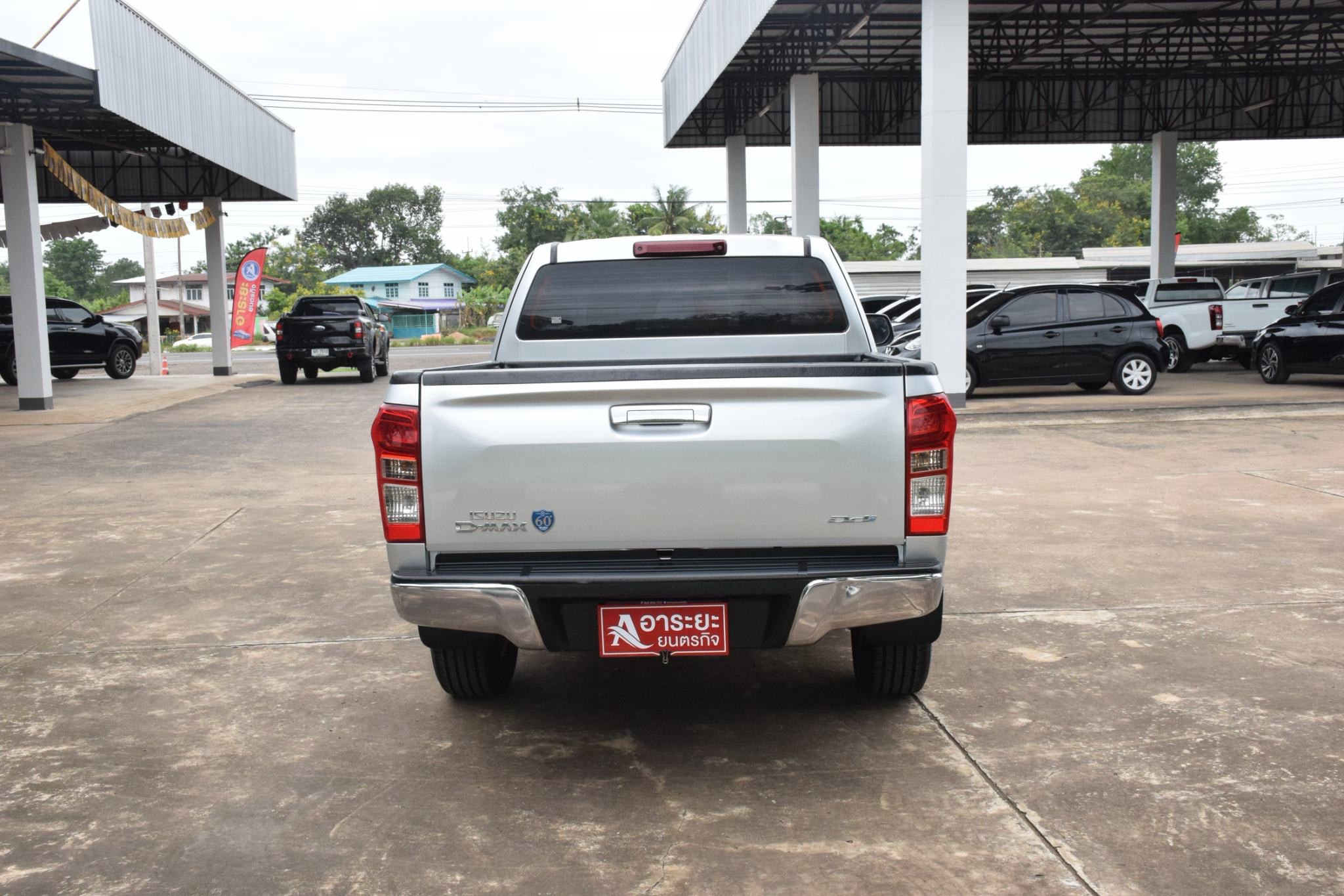 Car image 9