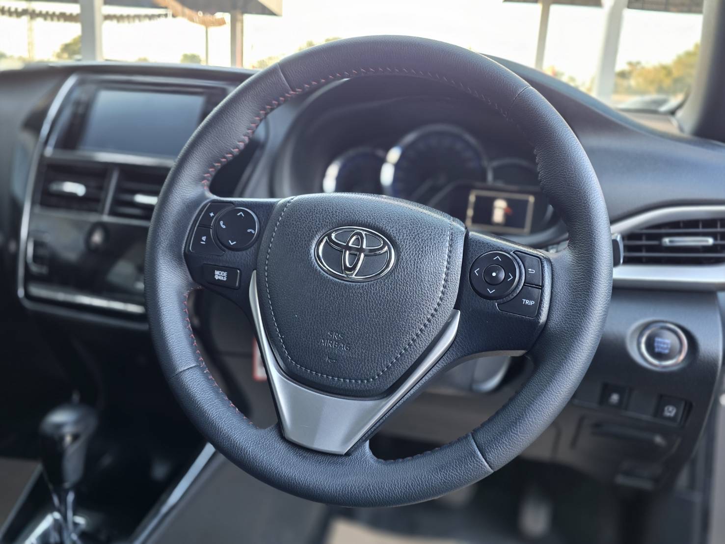 Car image 21