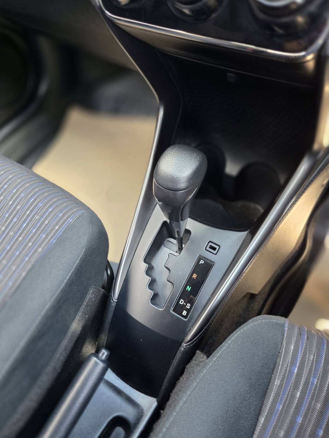 Car image 18