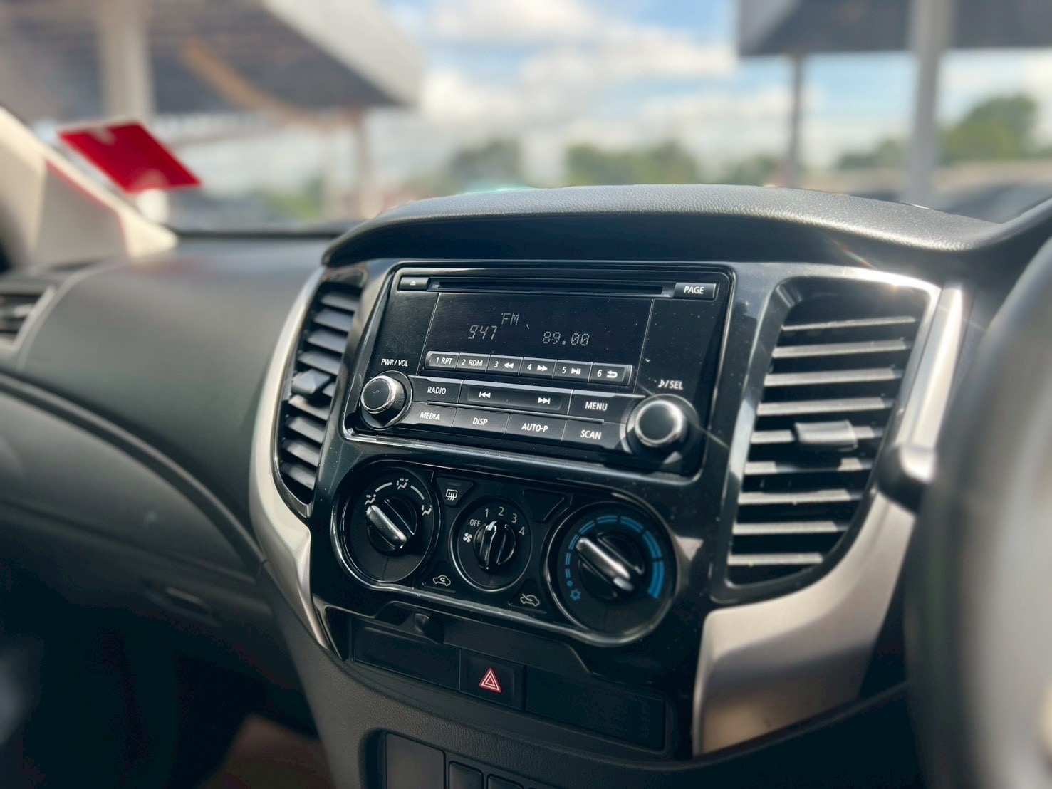 Car image 20