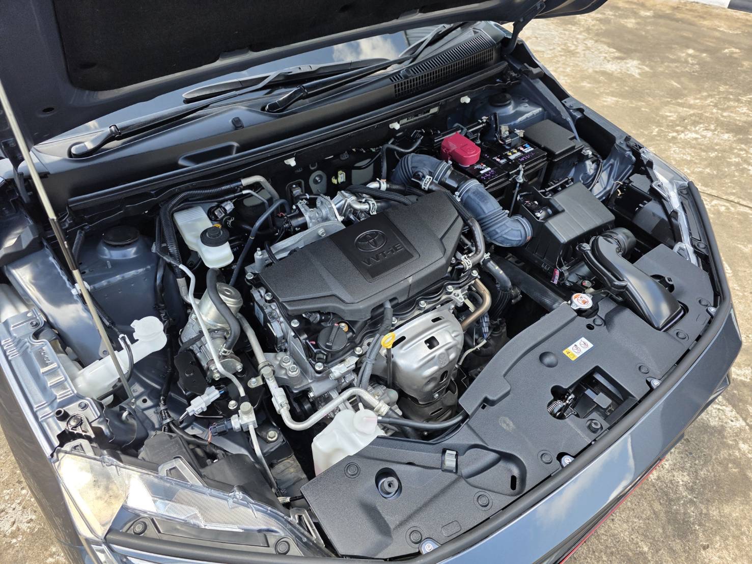 Car image 3