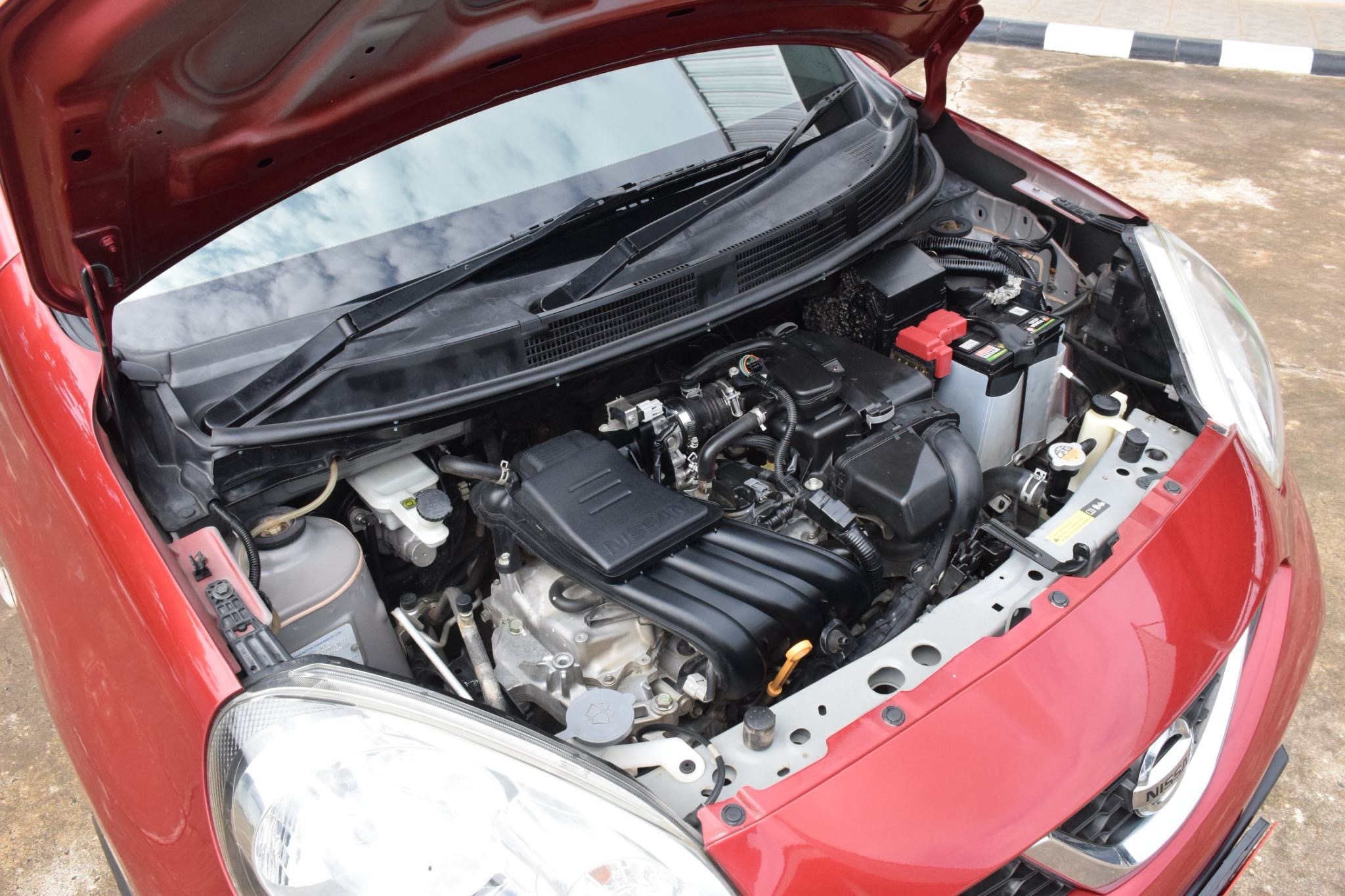 Car image 3