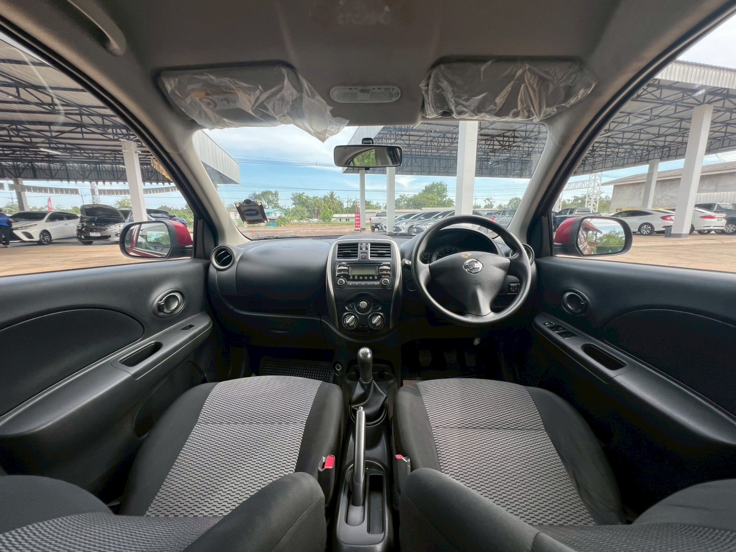 Car image 23