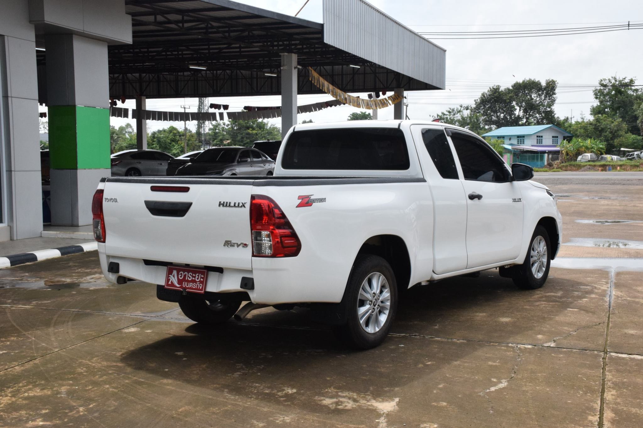 Car image 8