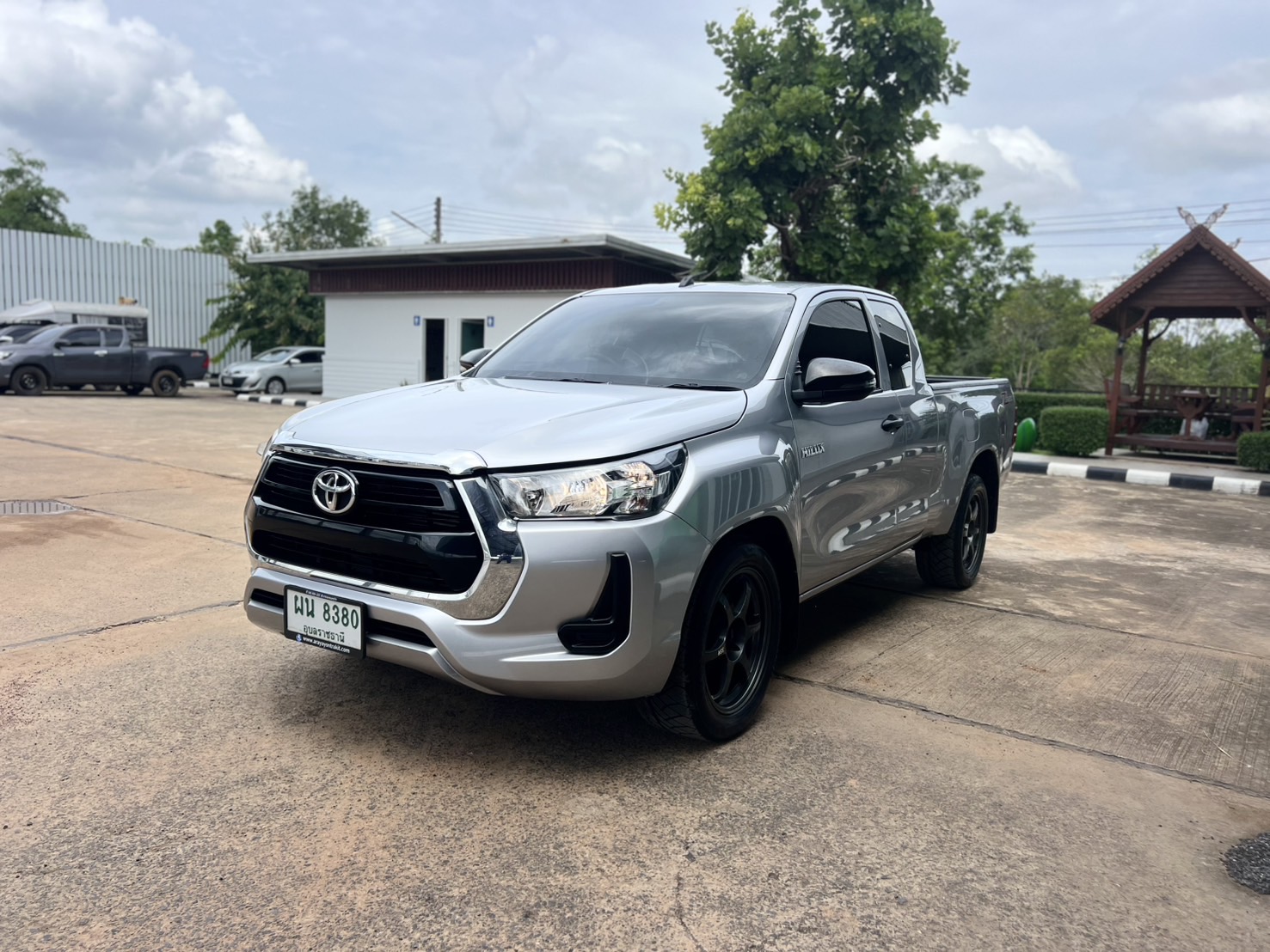 Car image 1