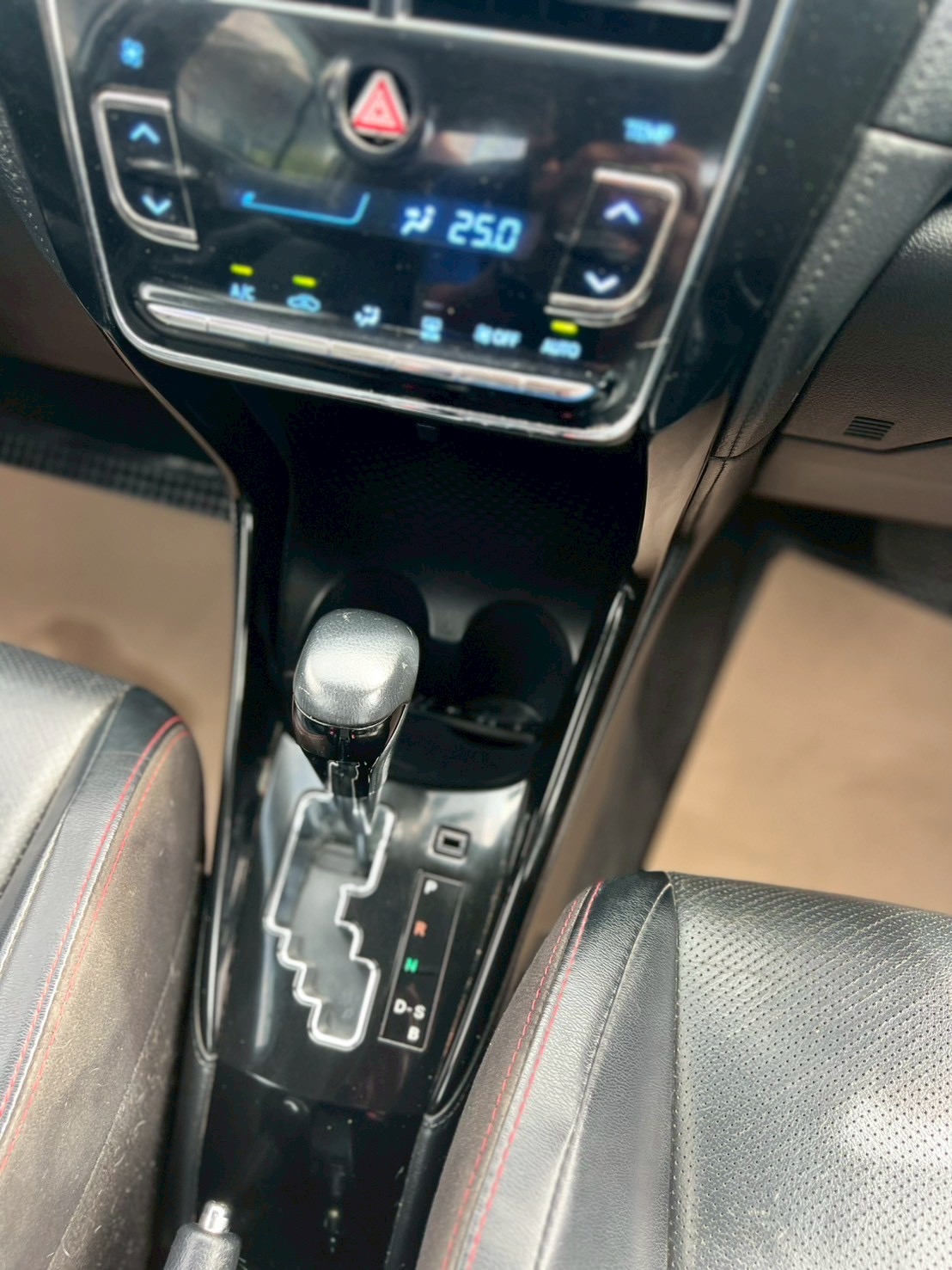 Car image 20