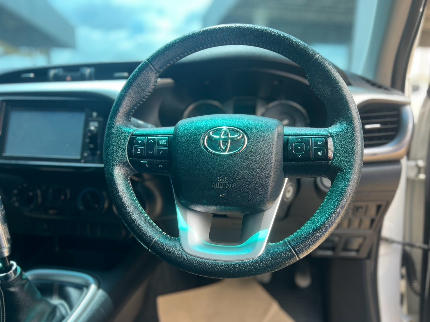 Car image 18
