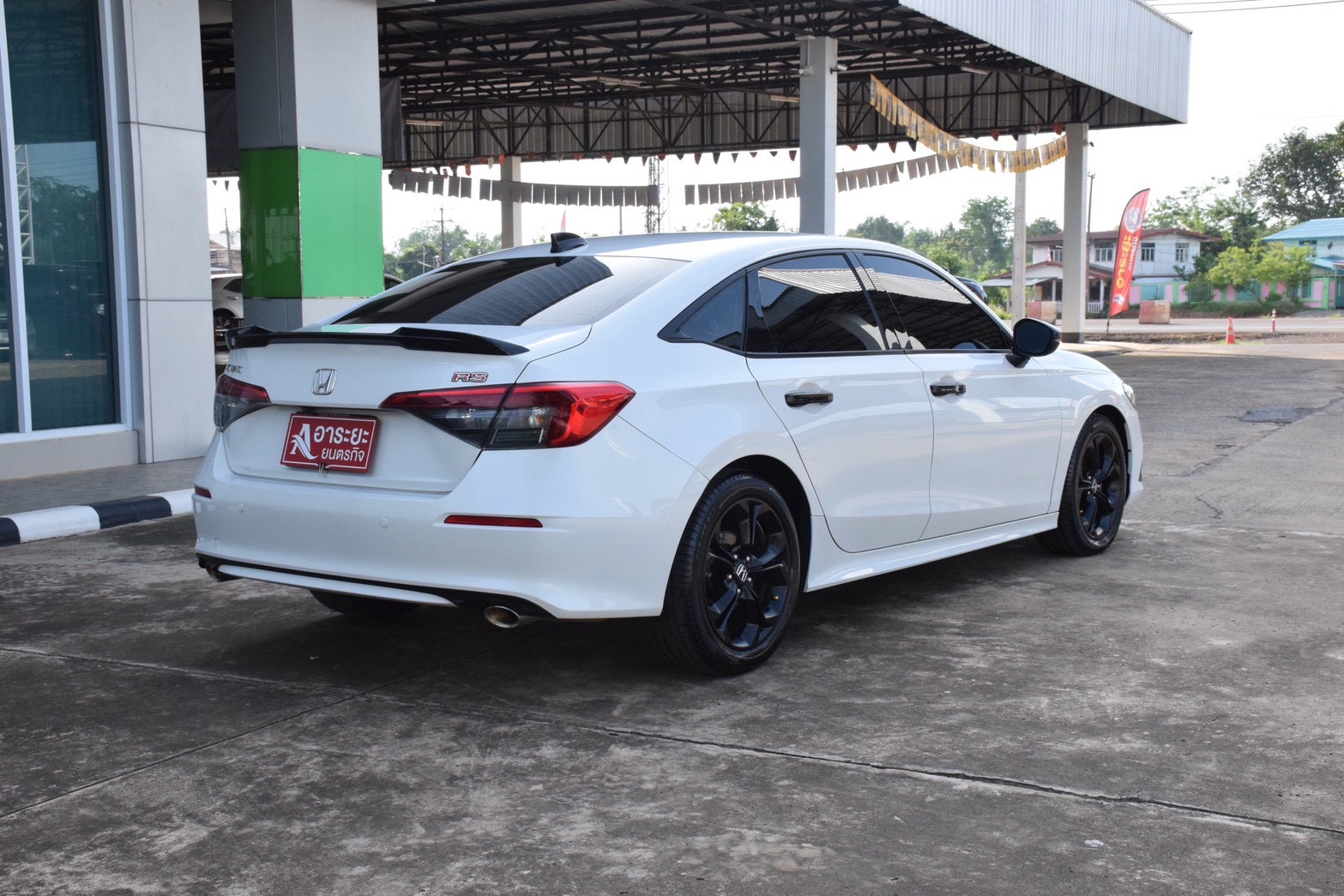 Car image 8