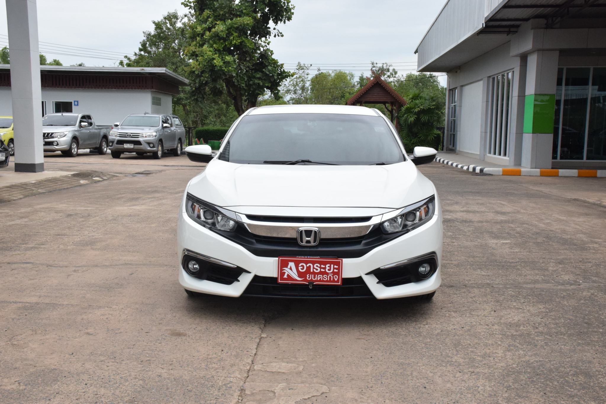 Car image 6