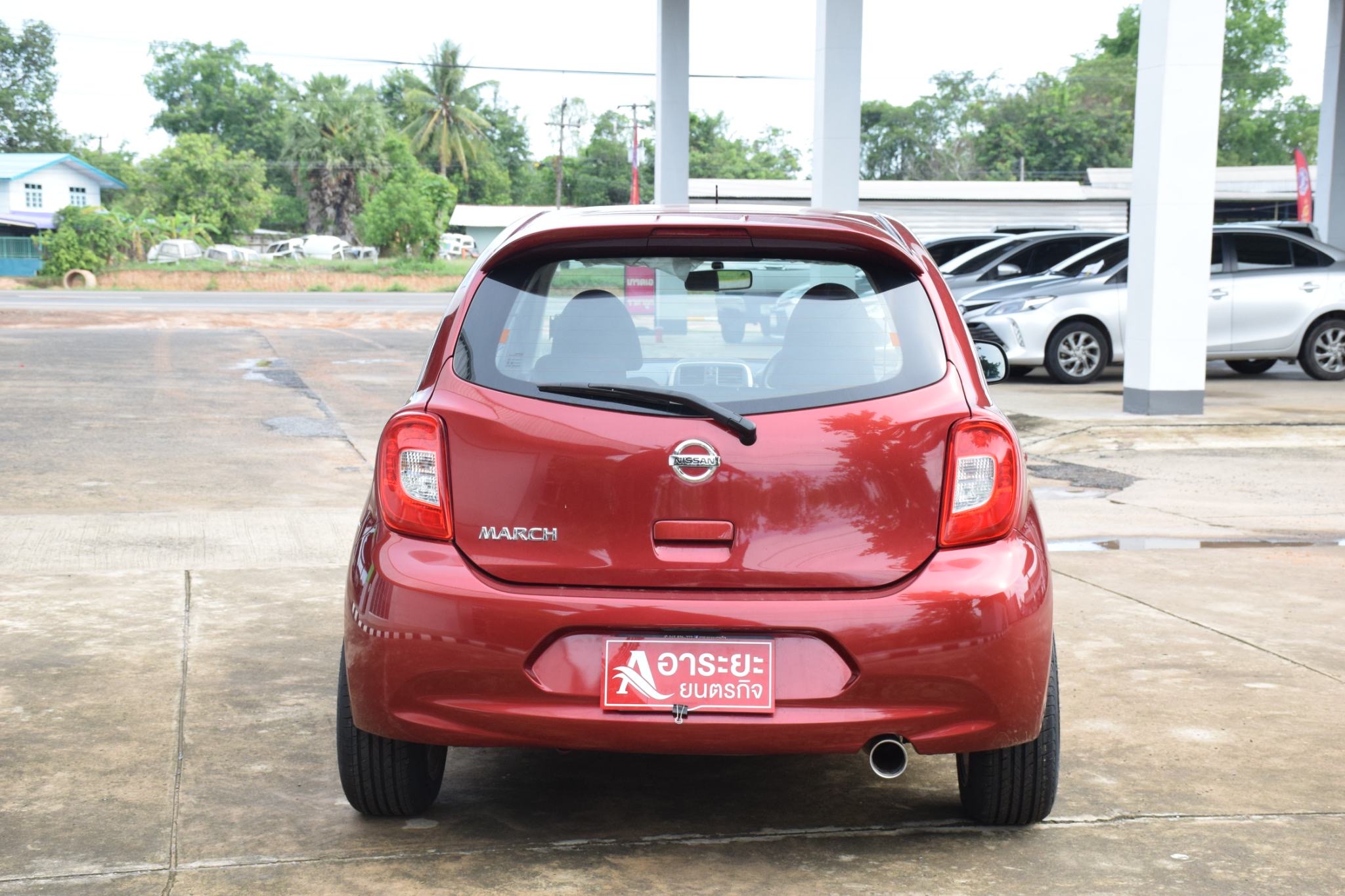 Car image 9