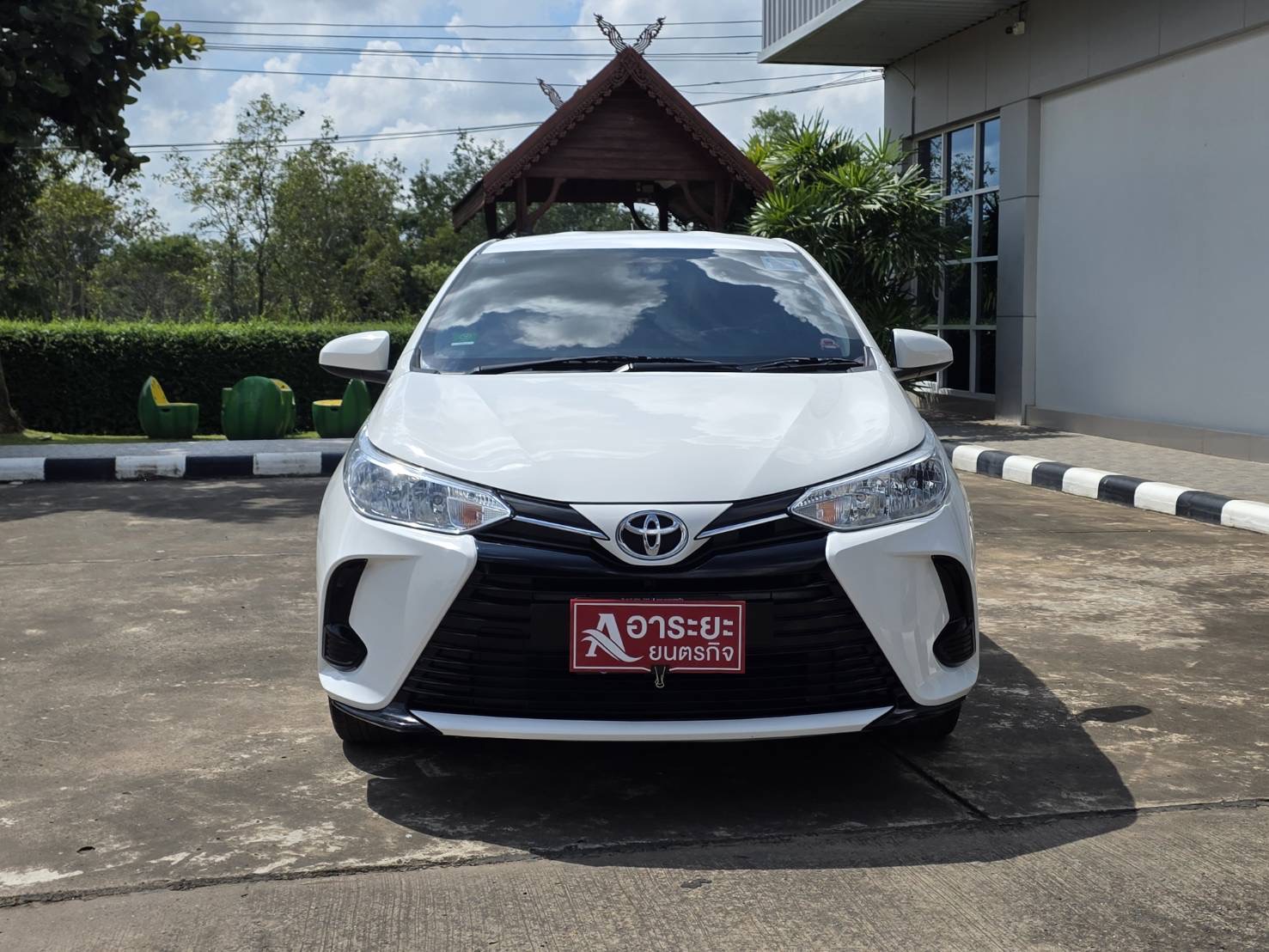 Car image 6