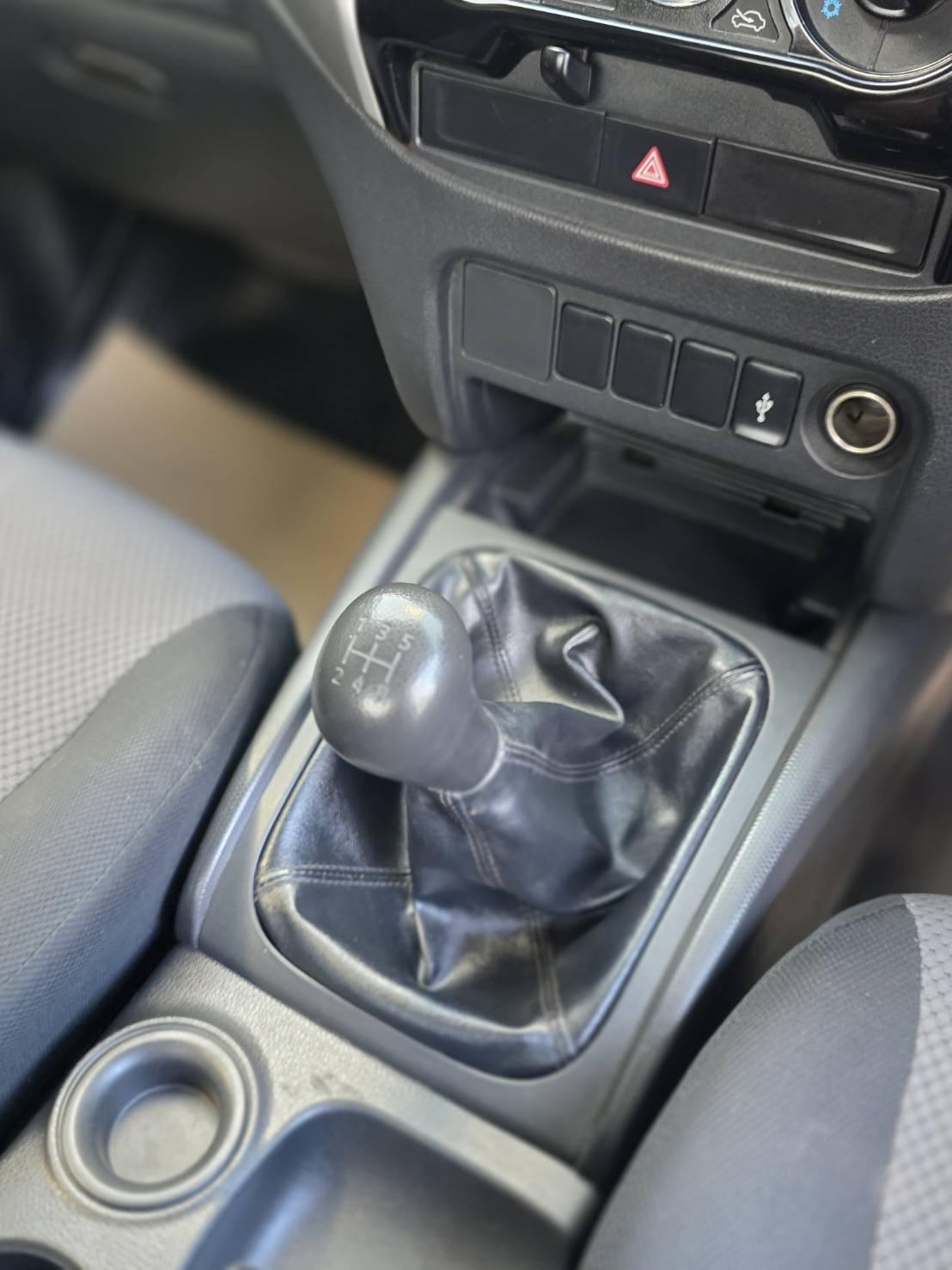Car image 20