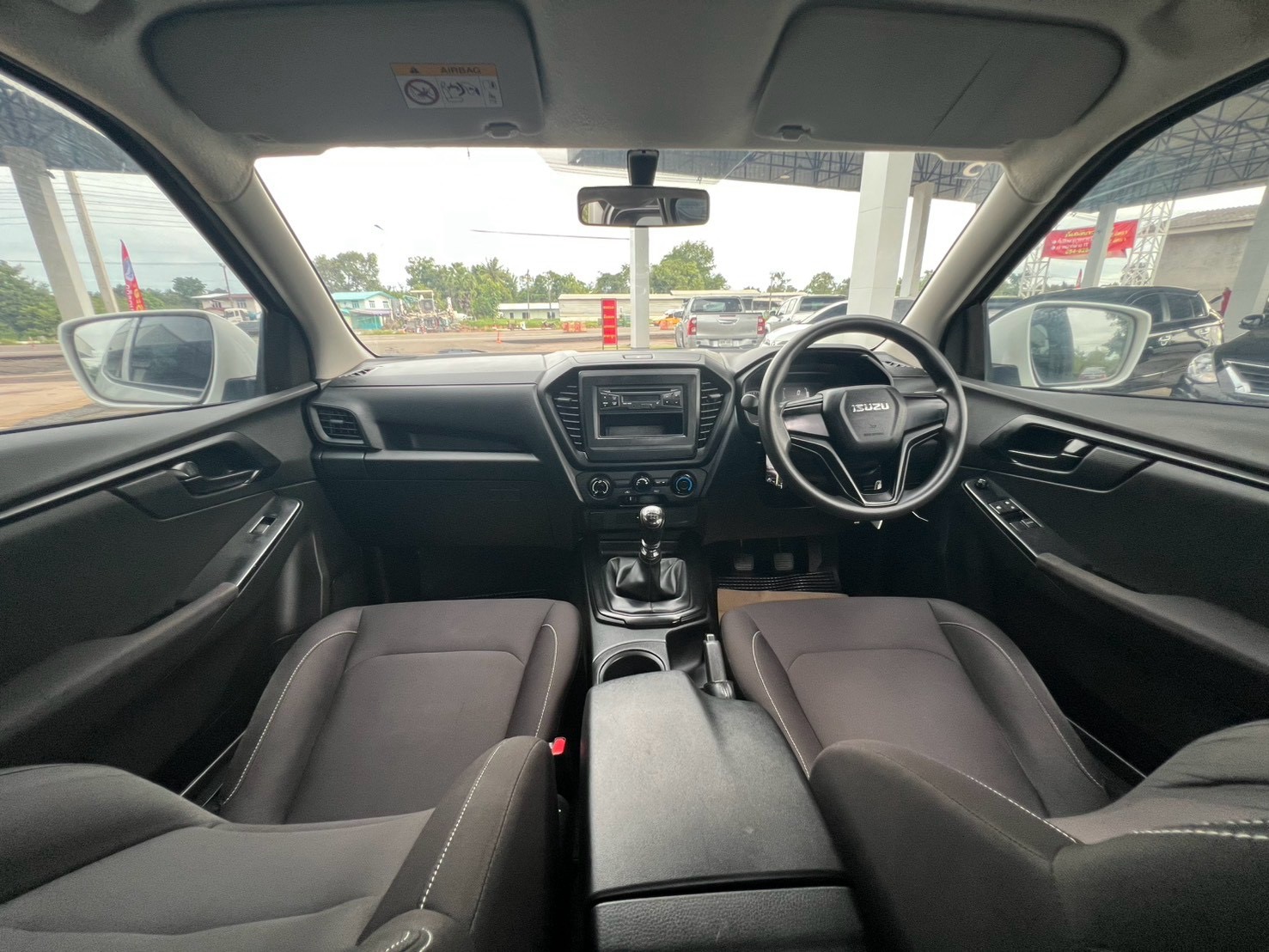 Car image 21
