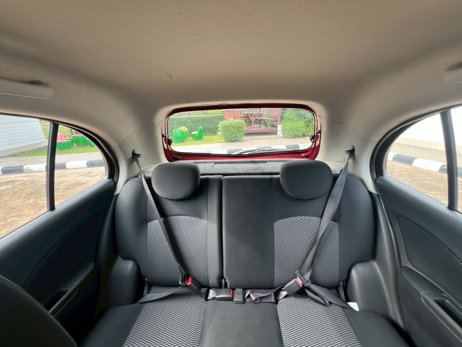 Car image 22