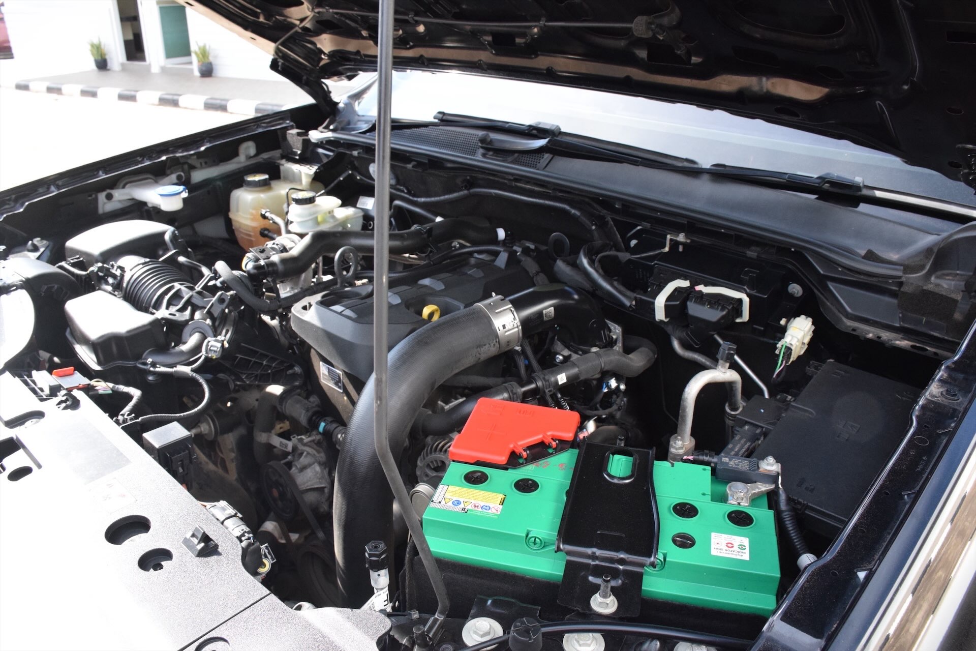 Car image 4