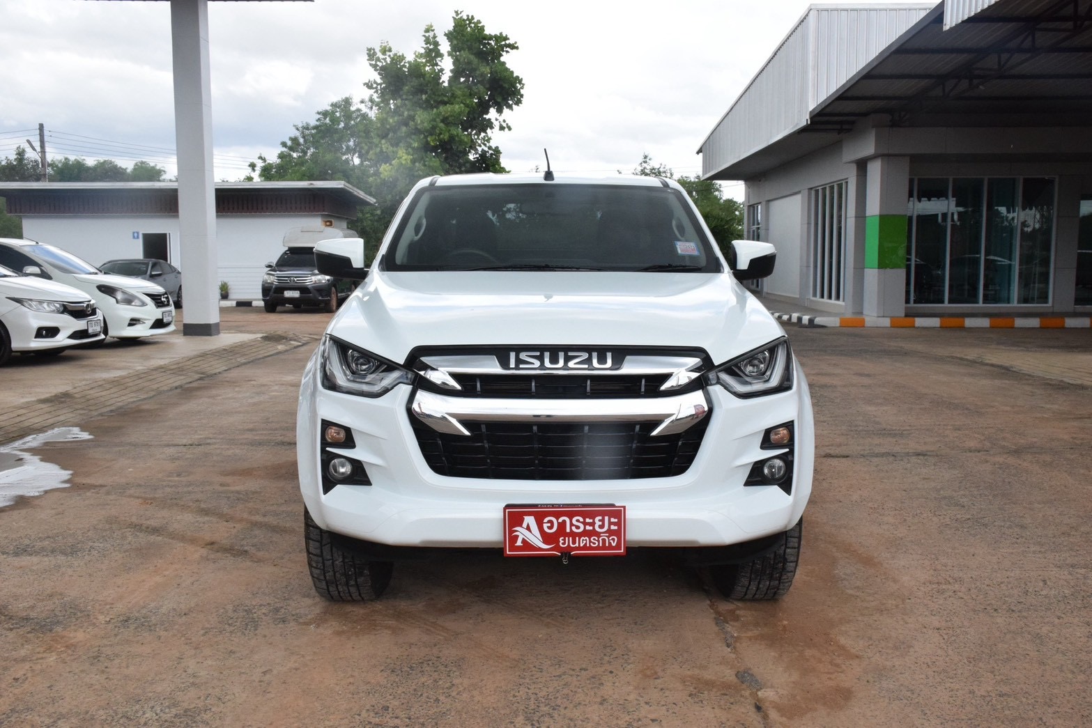 Car image 6