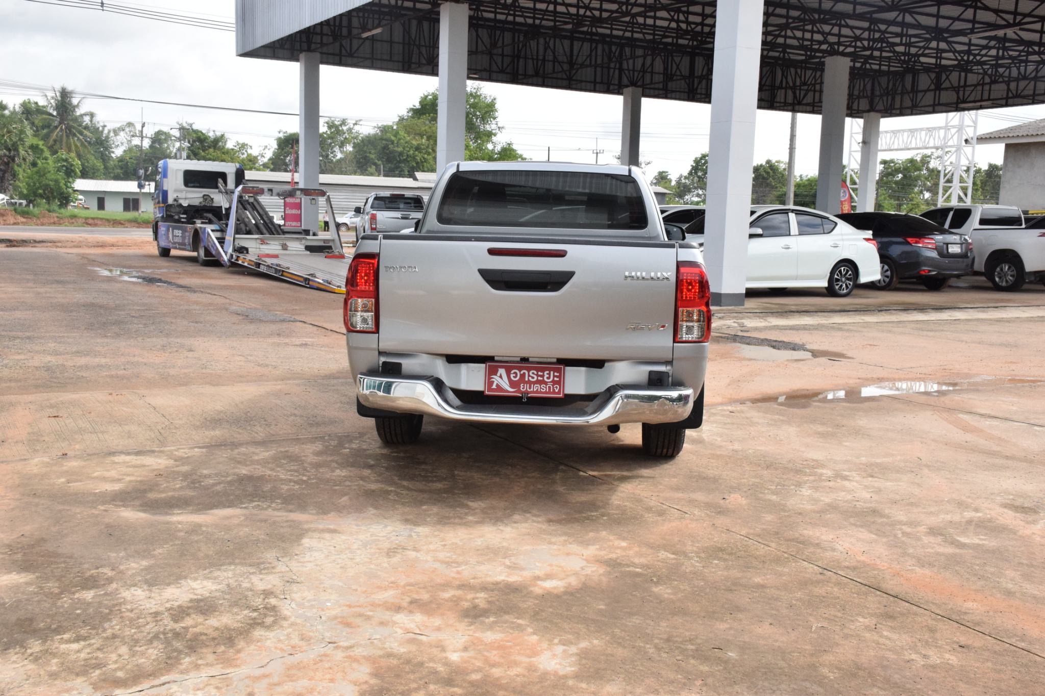 Car image 9