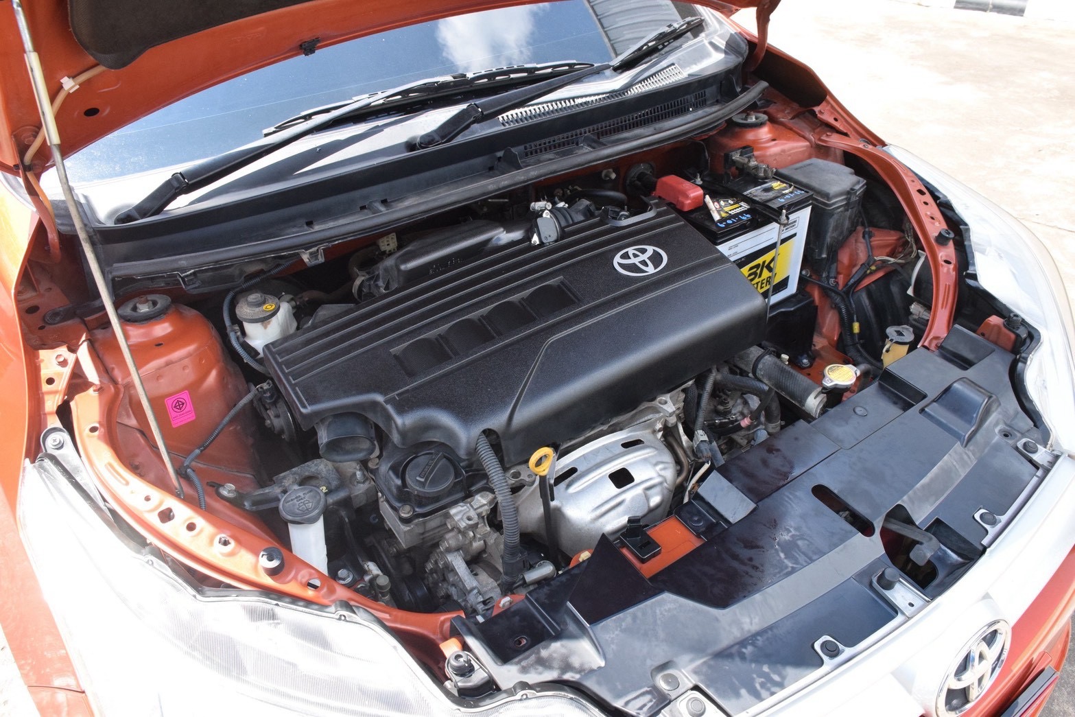Car image 3