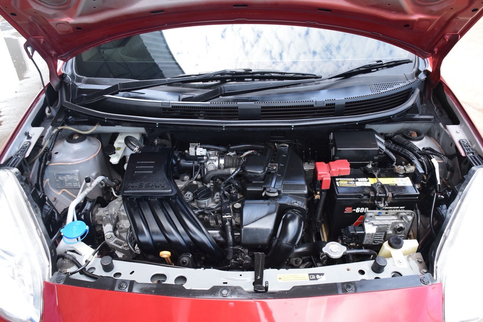 Car image 2