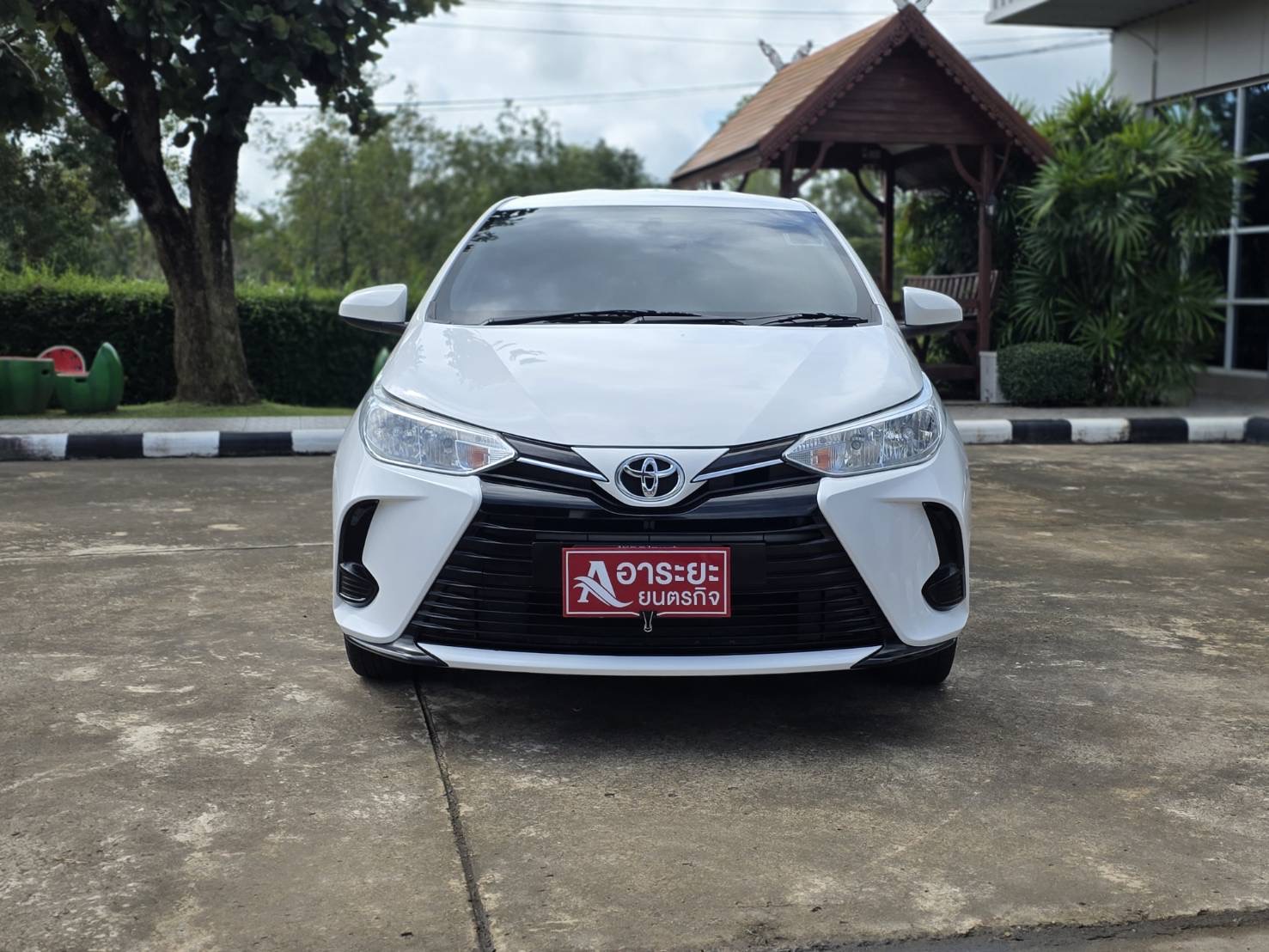 Car image 6