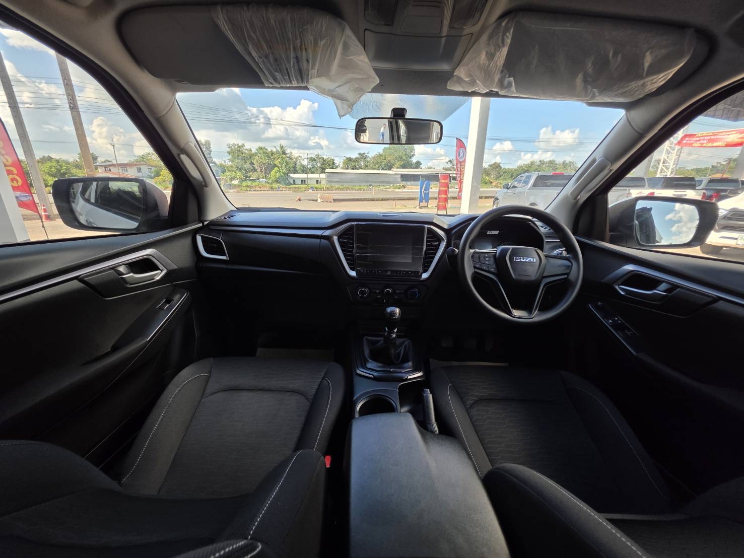 Car image 21