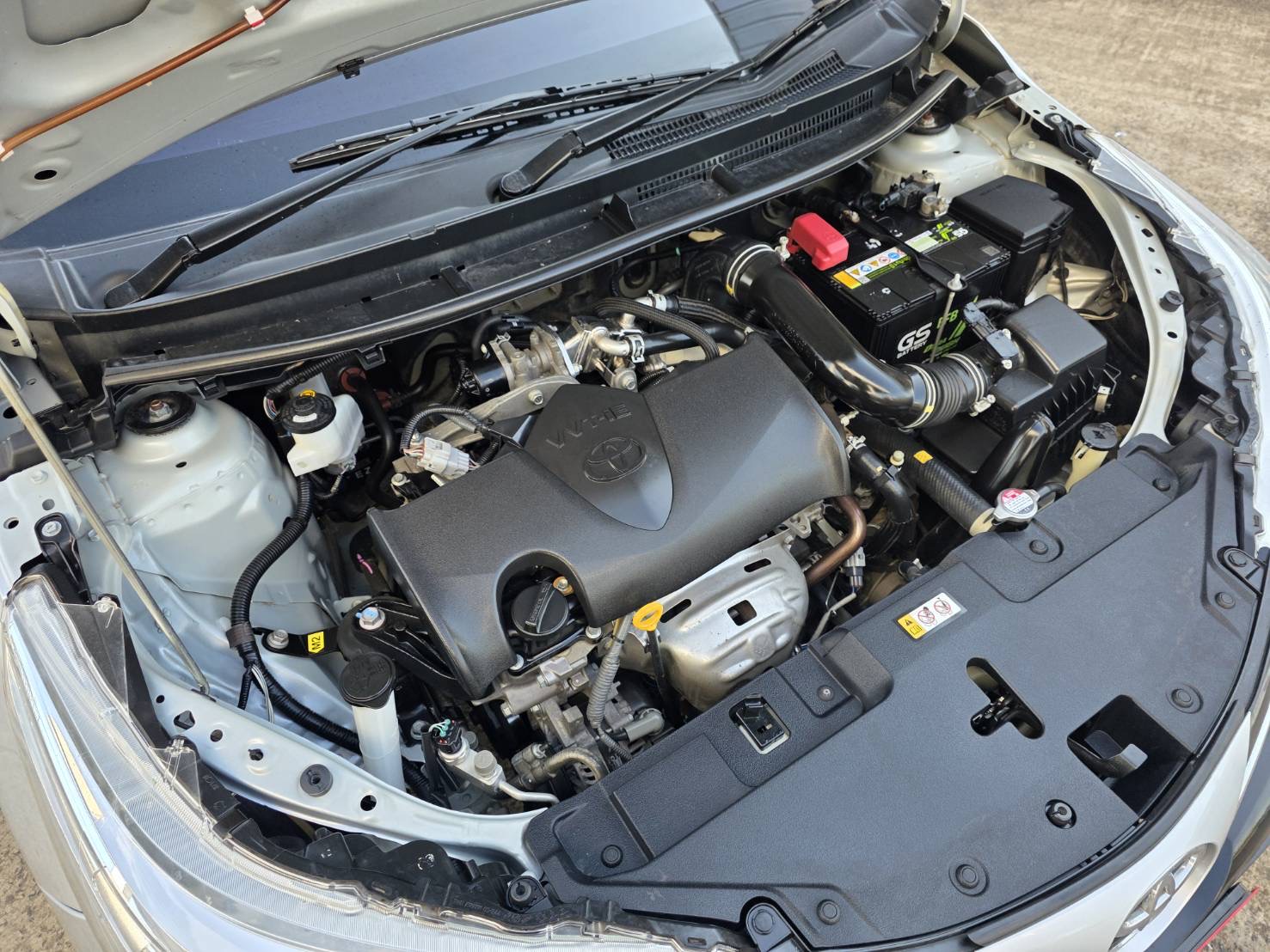 Car image 3