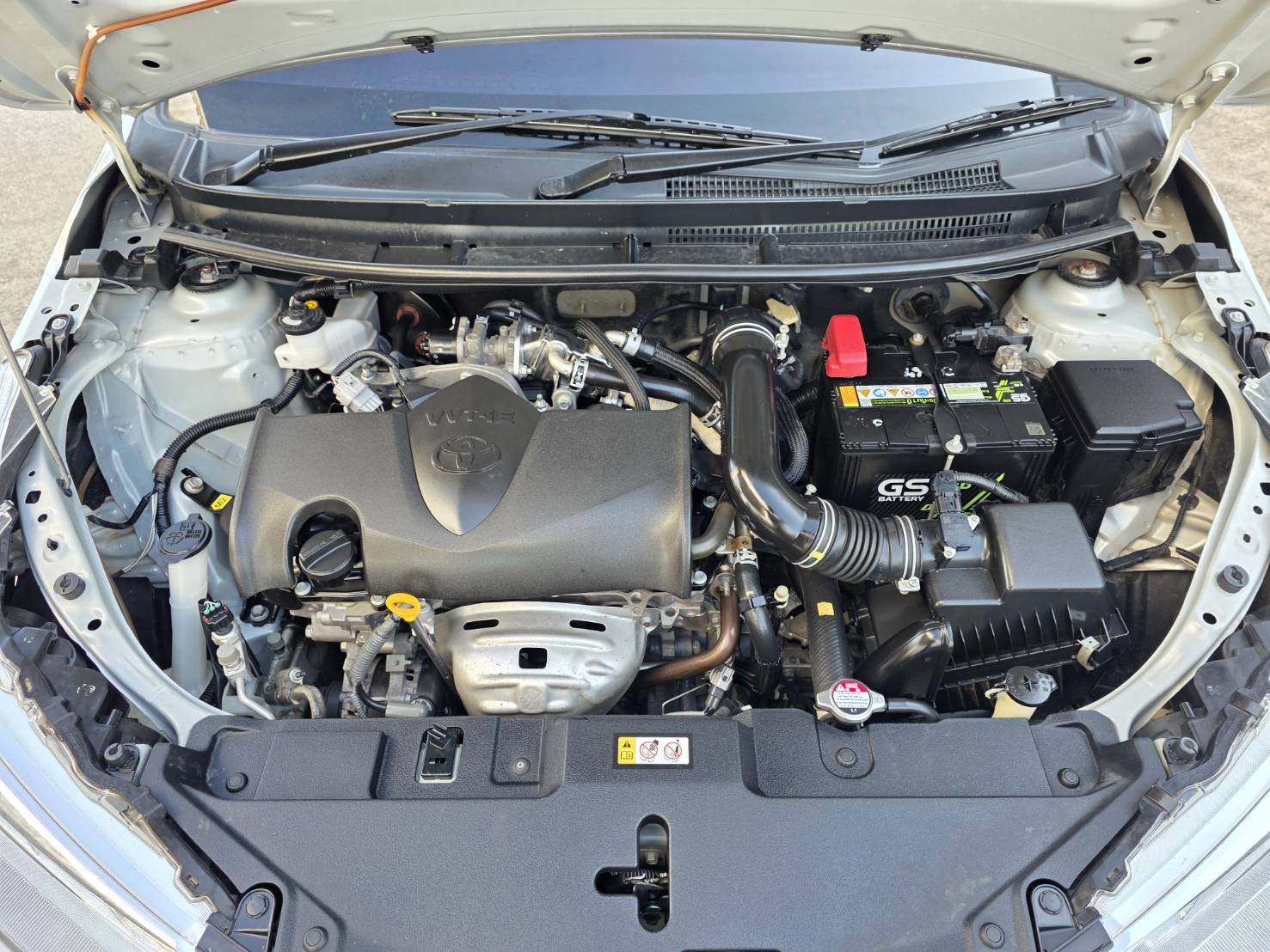 Car image 2