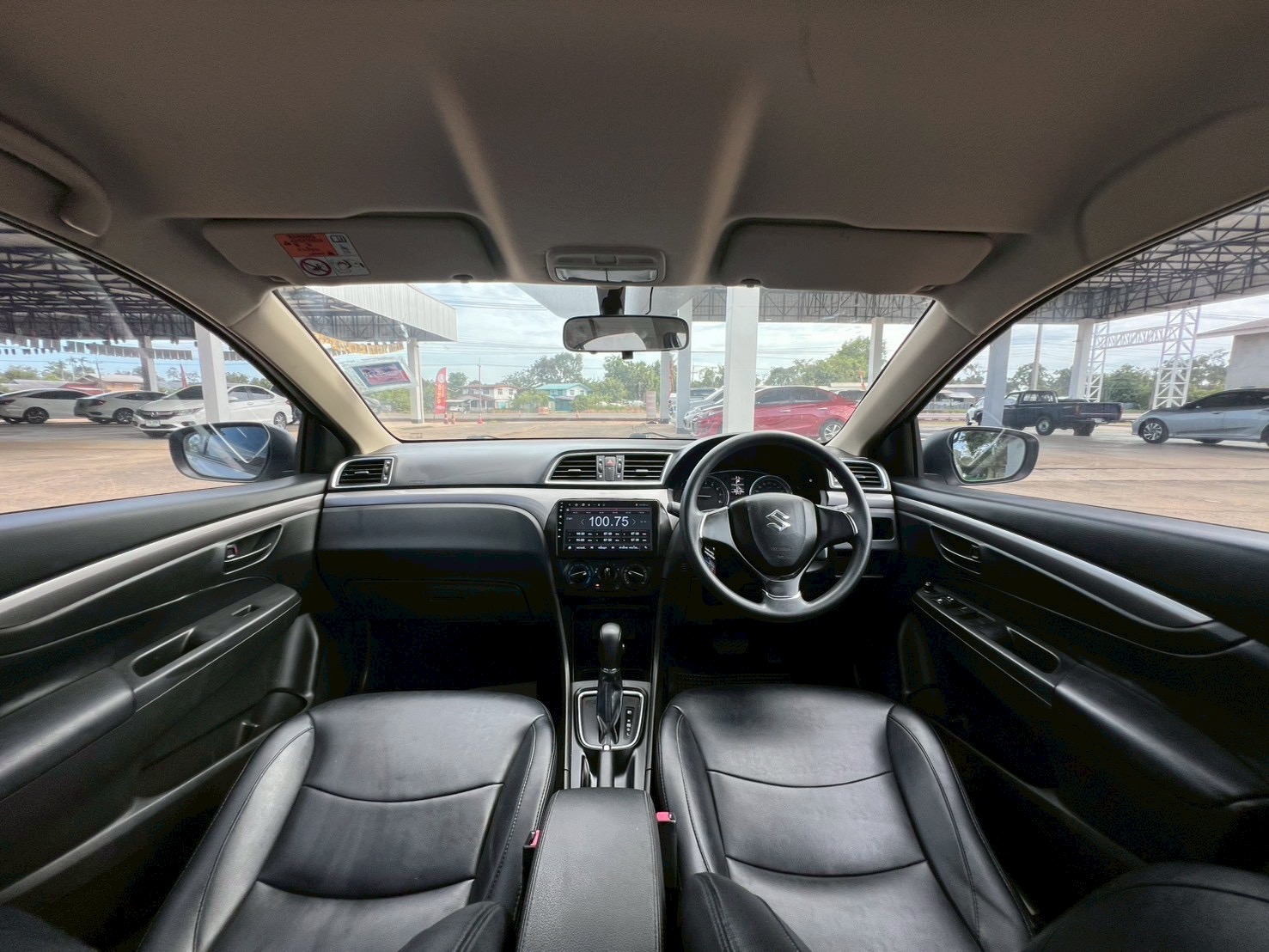 Car image 22