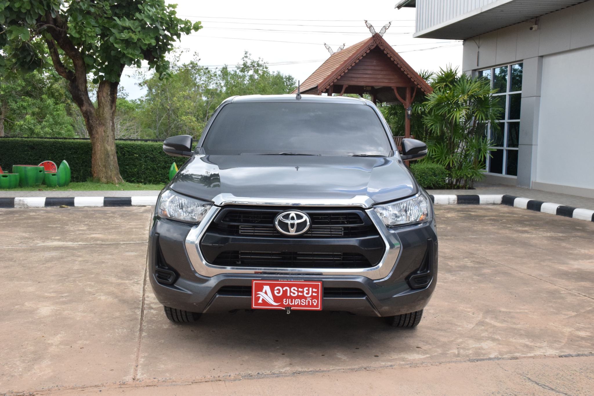 Car image 6