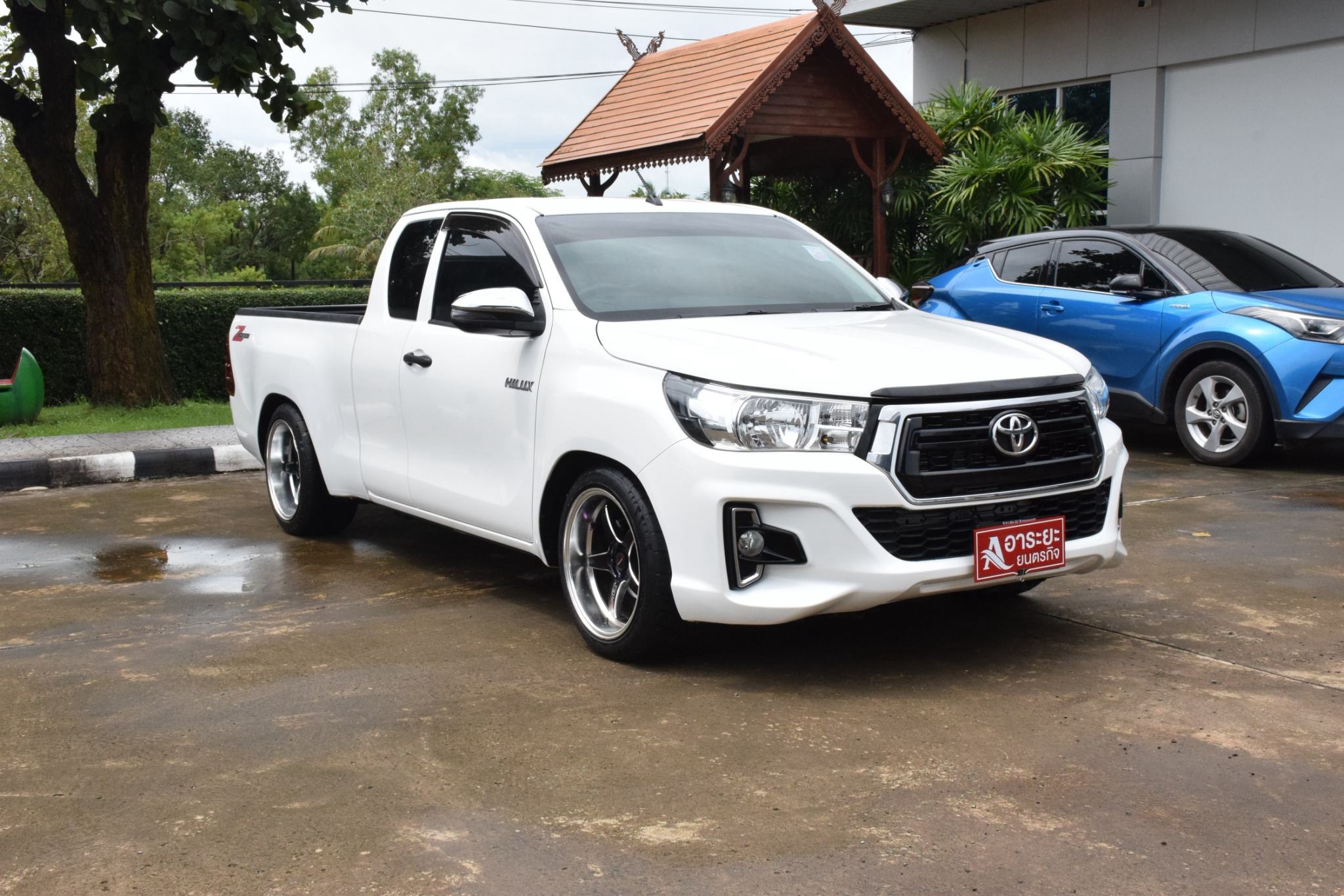 Car image 7