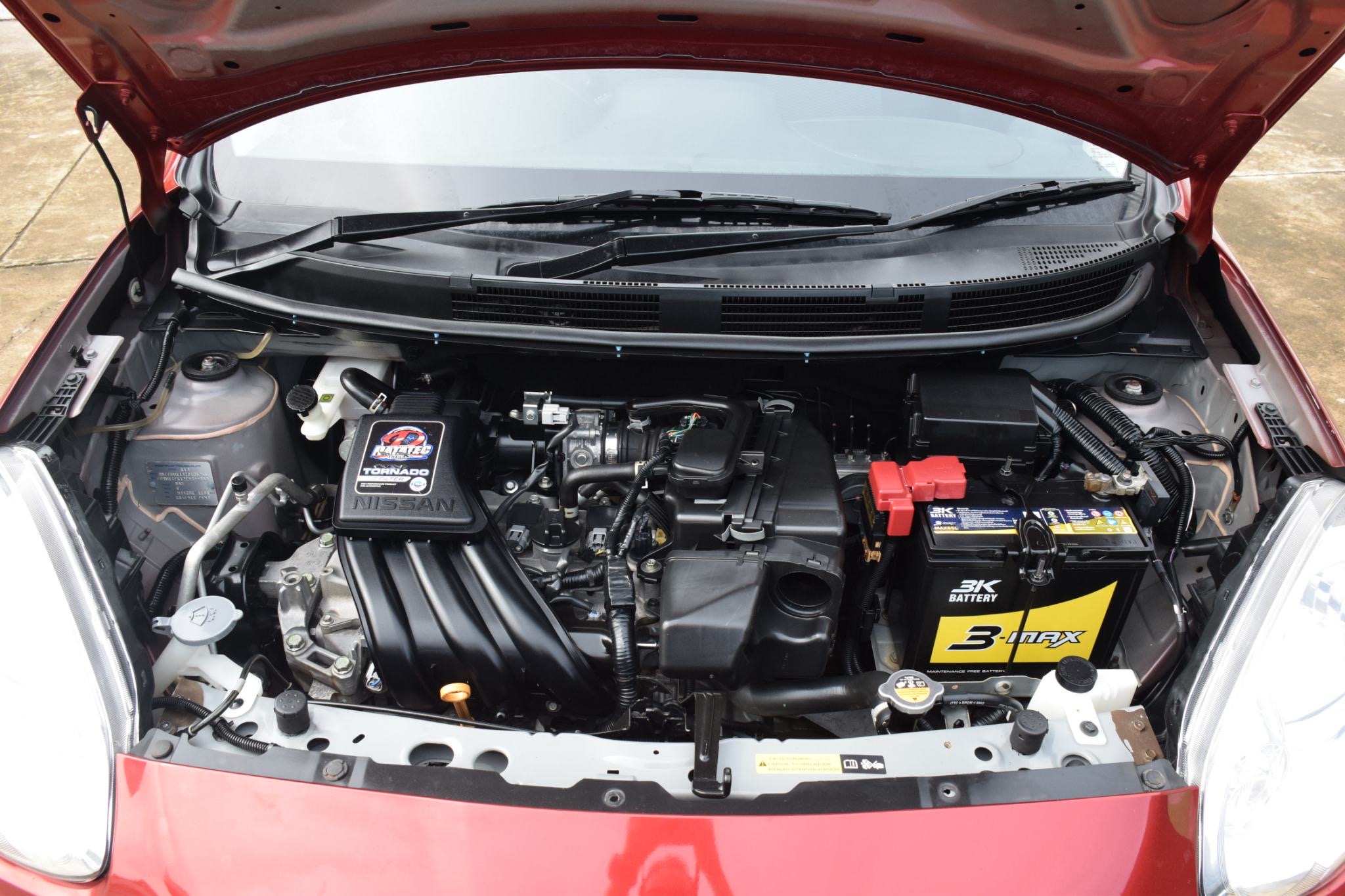 Car image 2