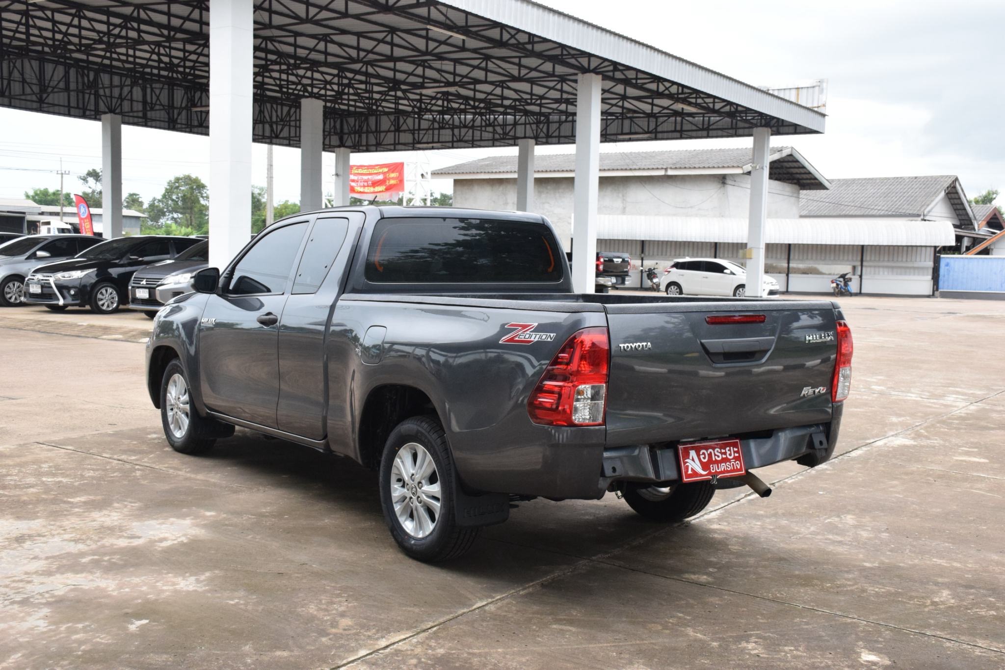 Car image 10