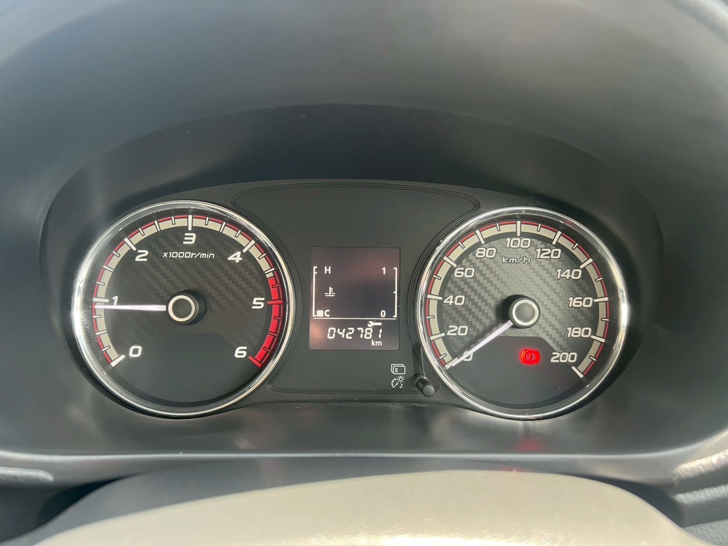 Car image 24