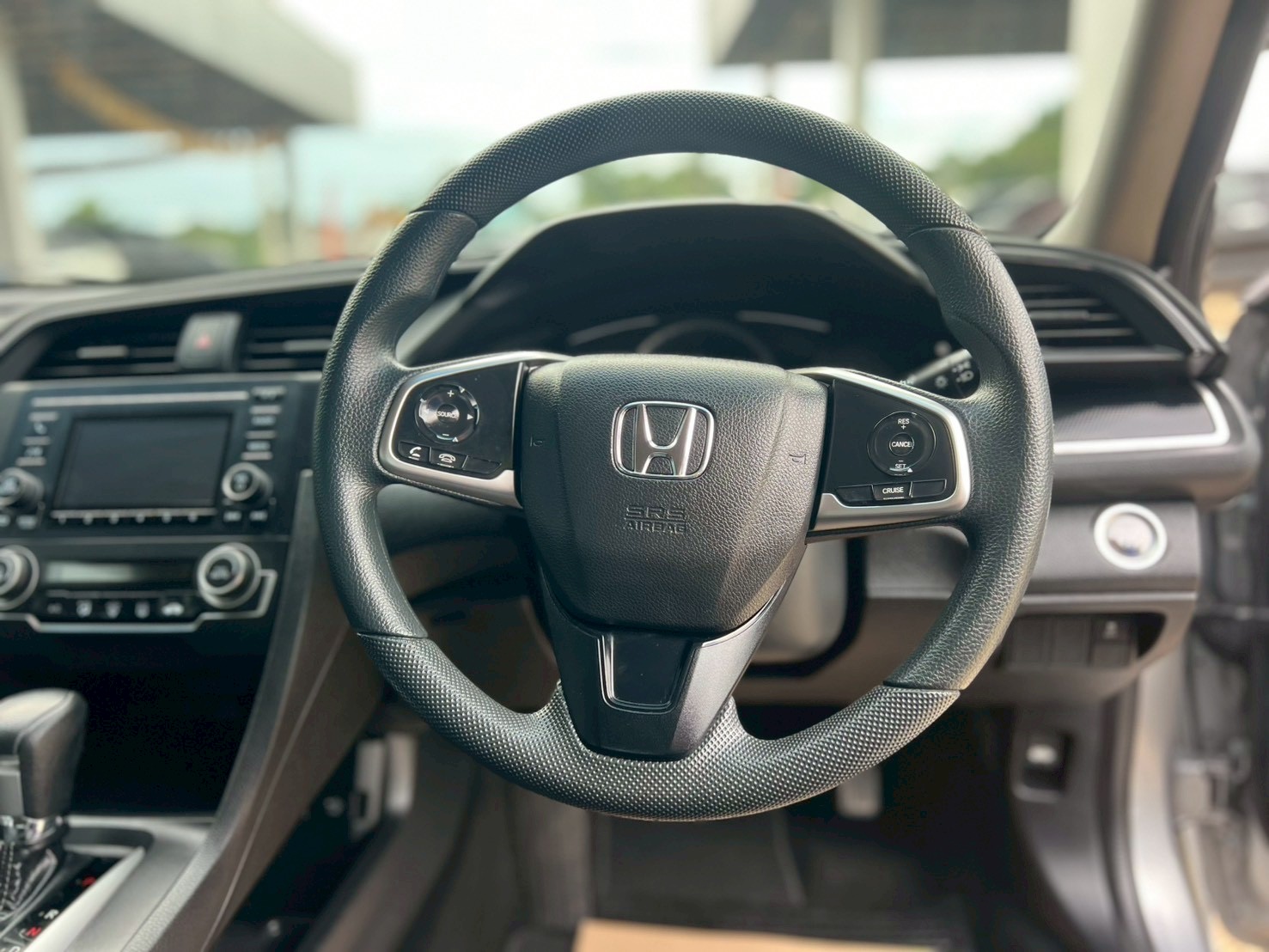 Car image 22