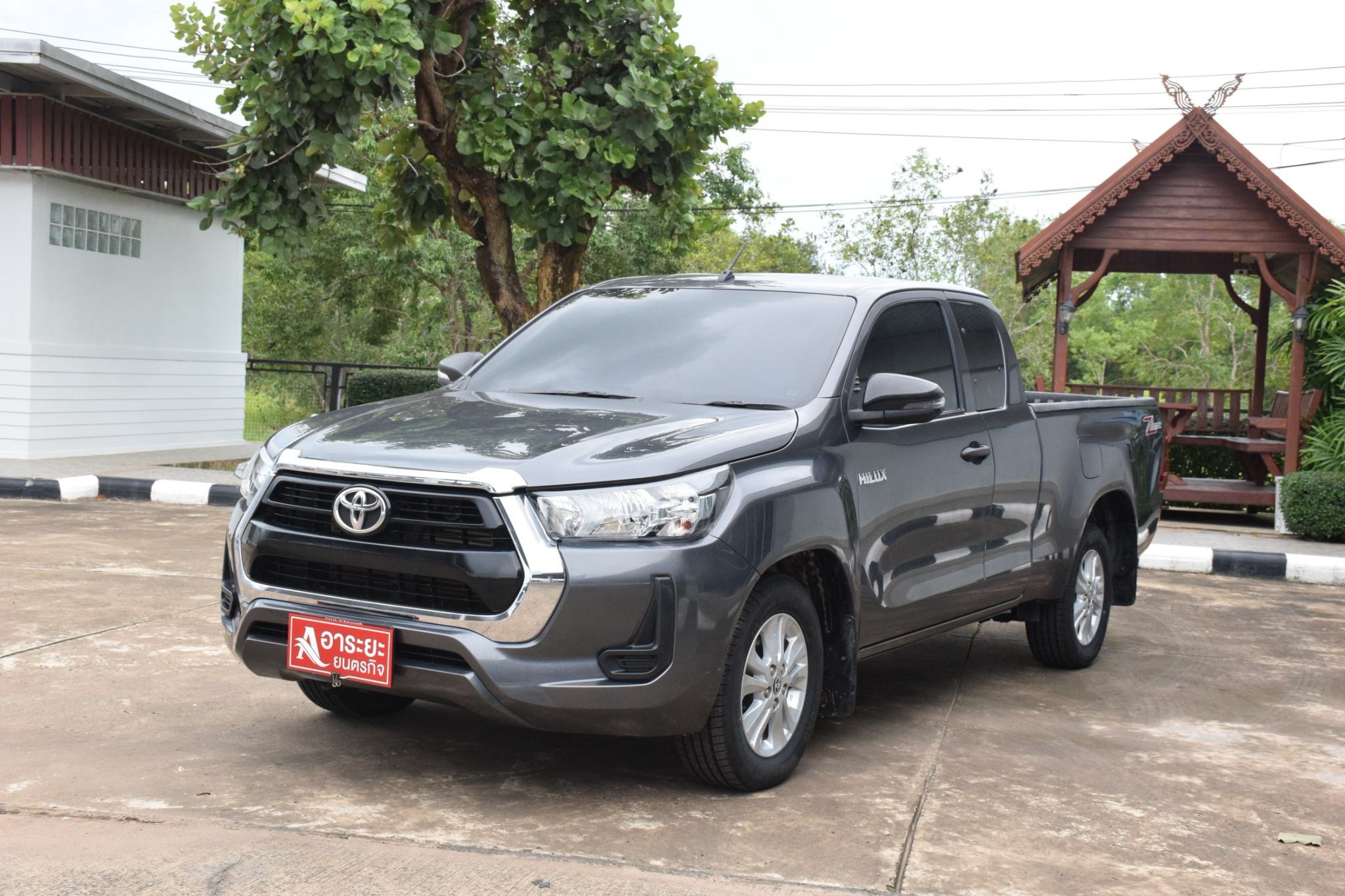Car image 5