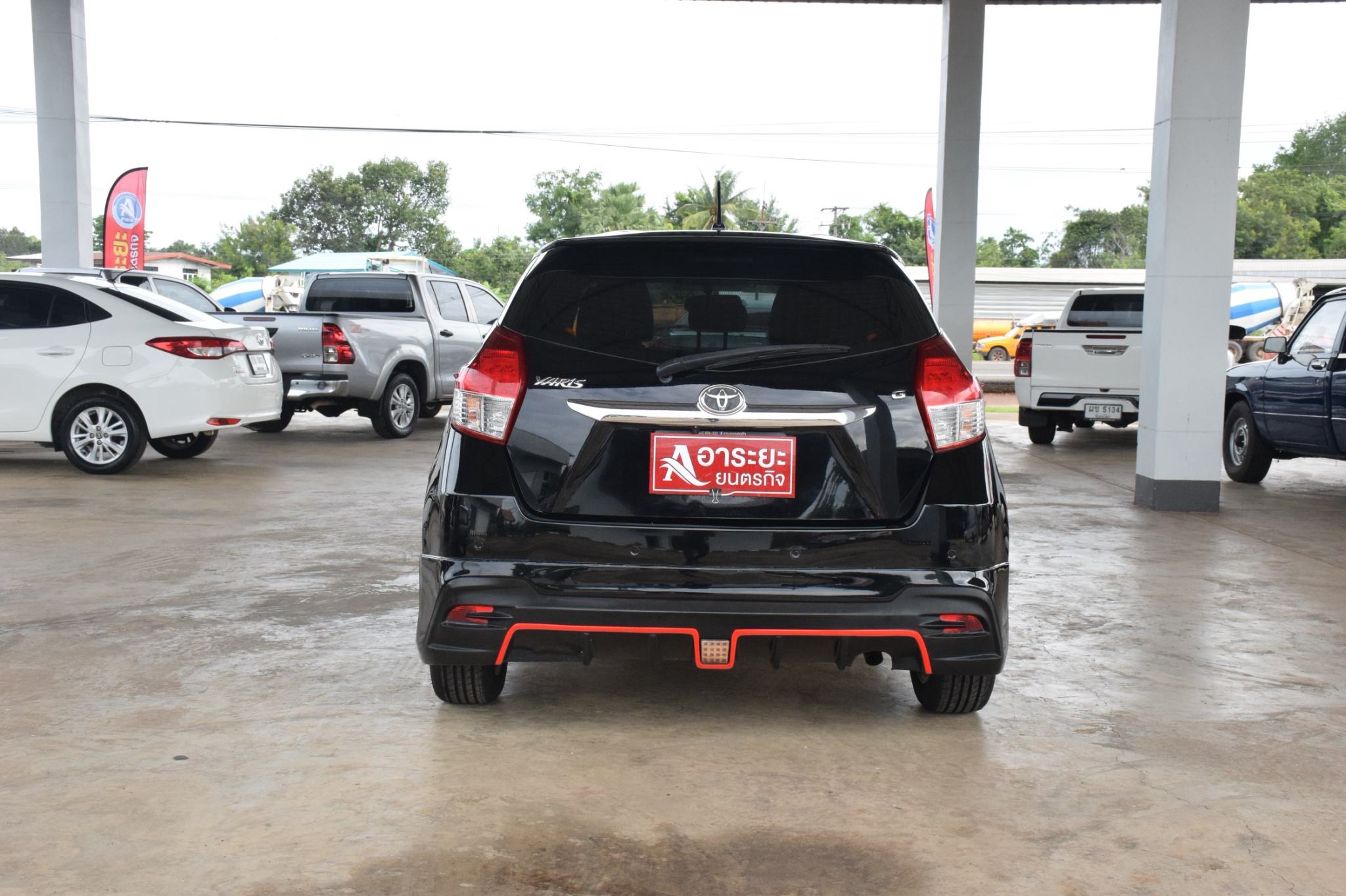 Car image 9
