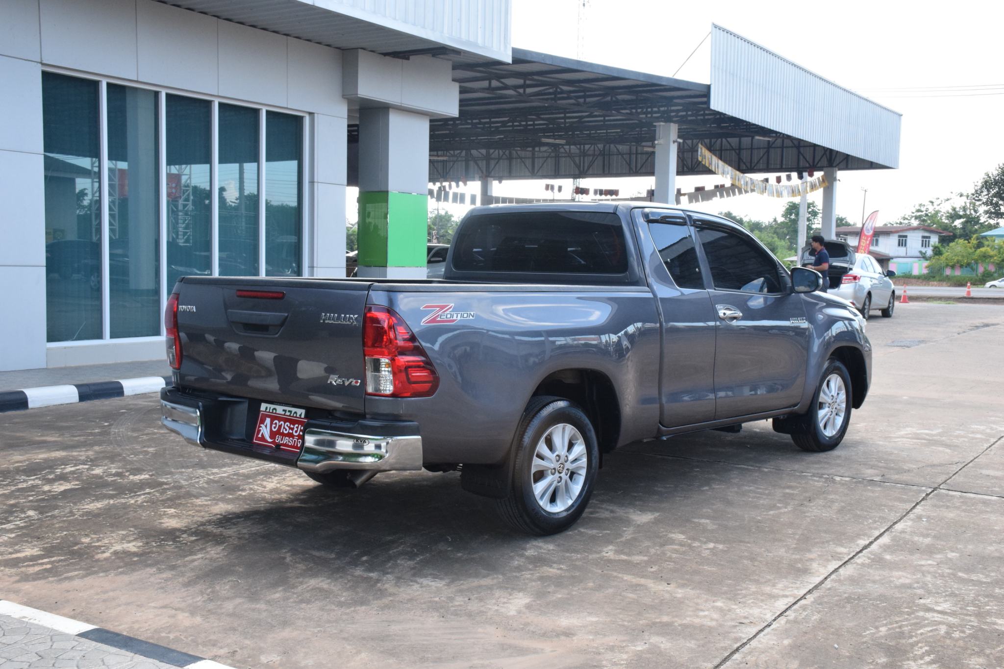 Car image 8