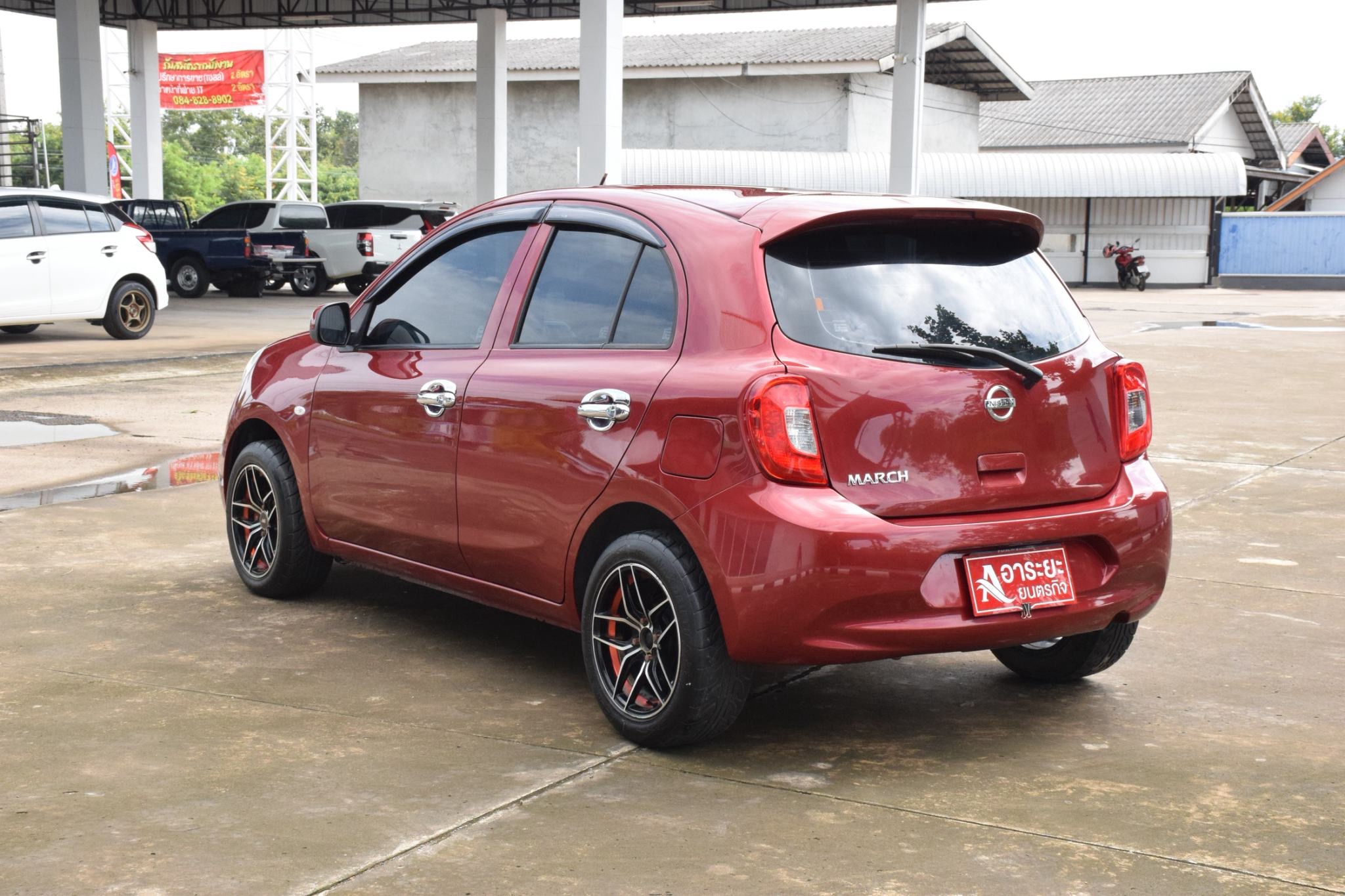 Car image 10