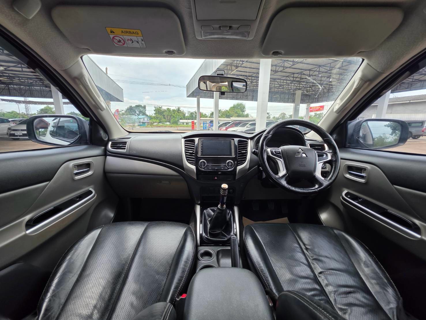 Car image 21
