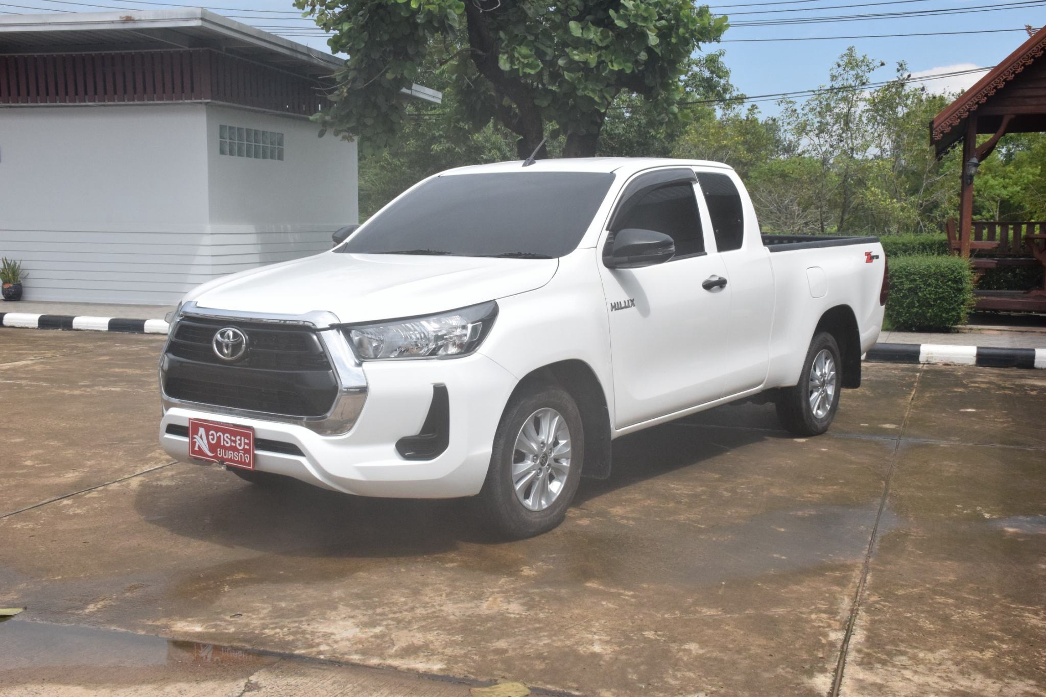 Car image 5
