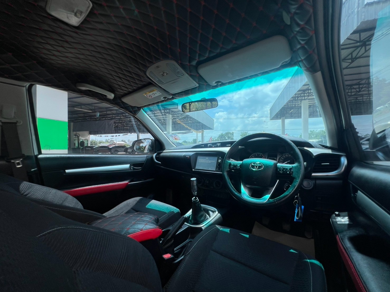 Car image 20