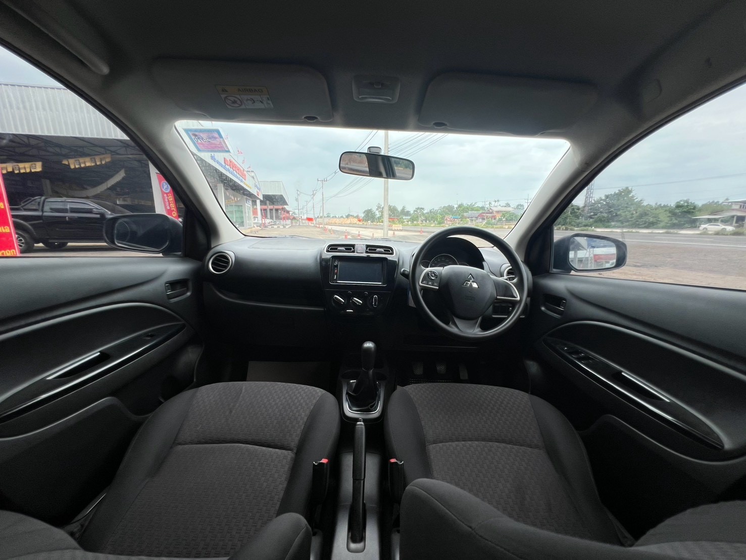 Car image 23