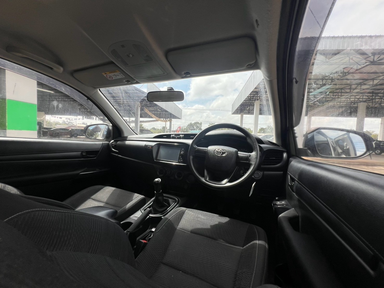Car image 21