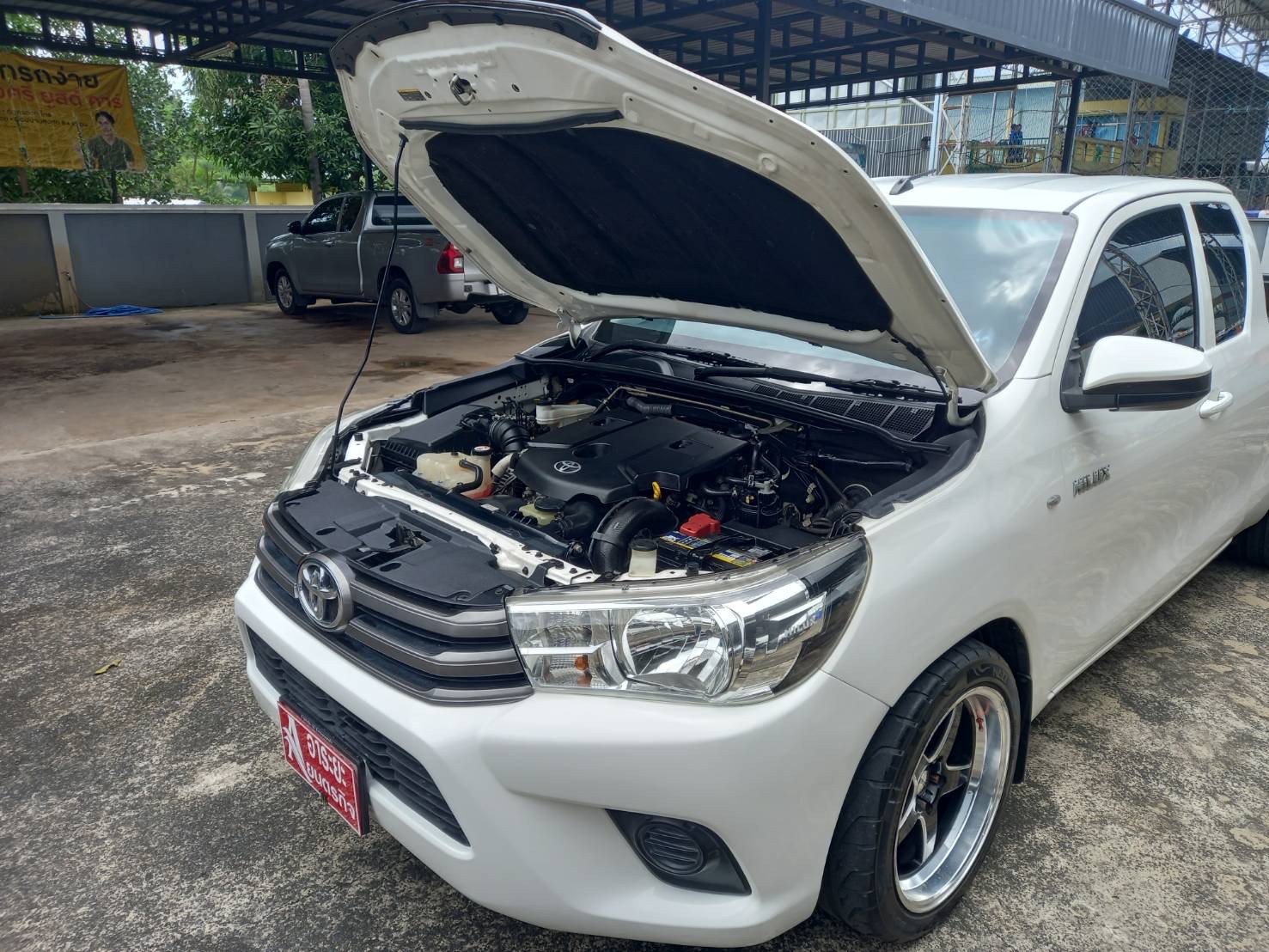 Car image 4
