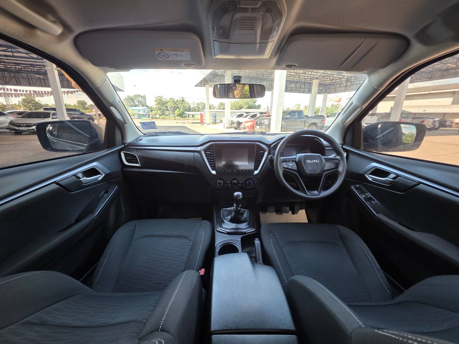 Car image 21