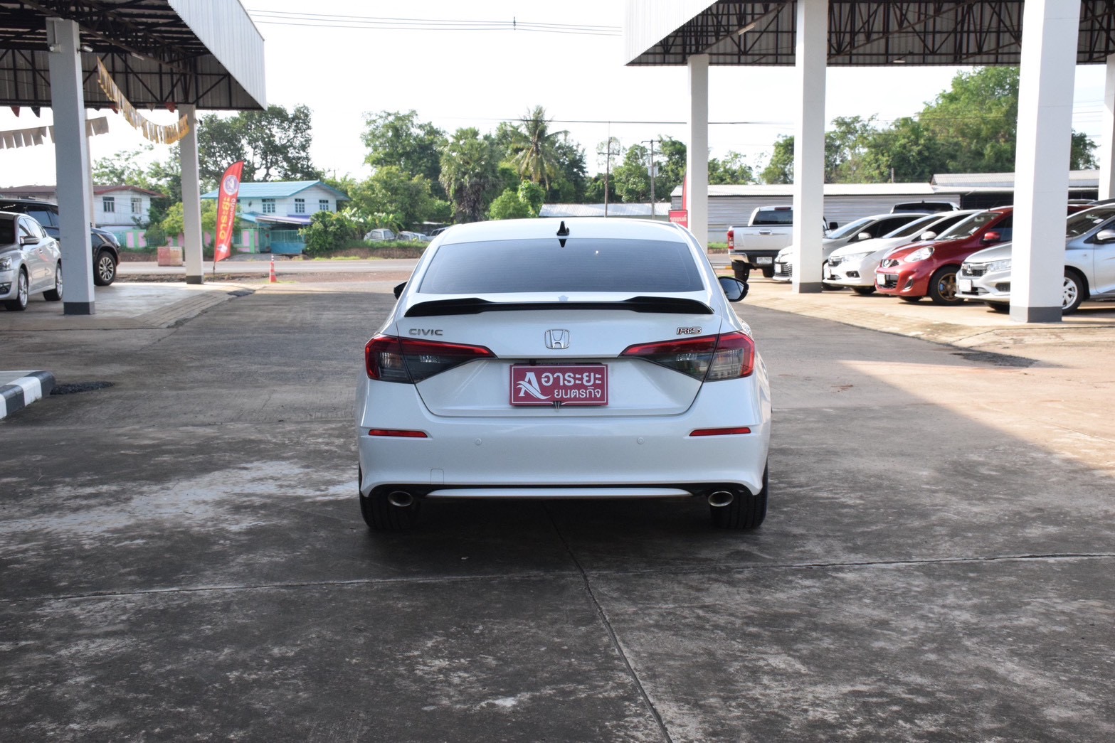 Car image 9