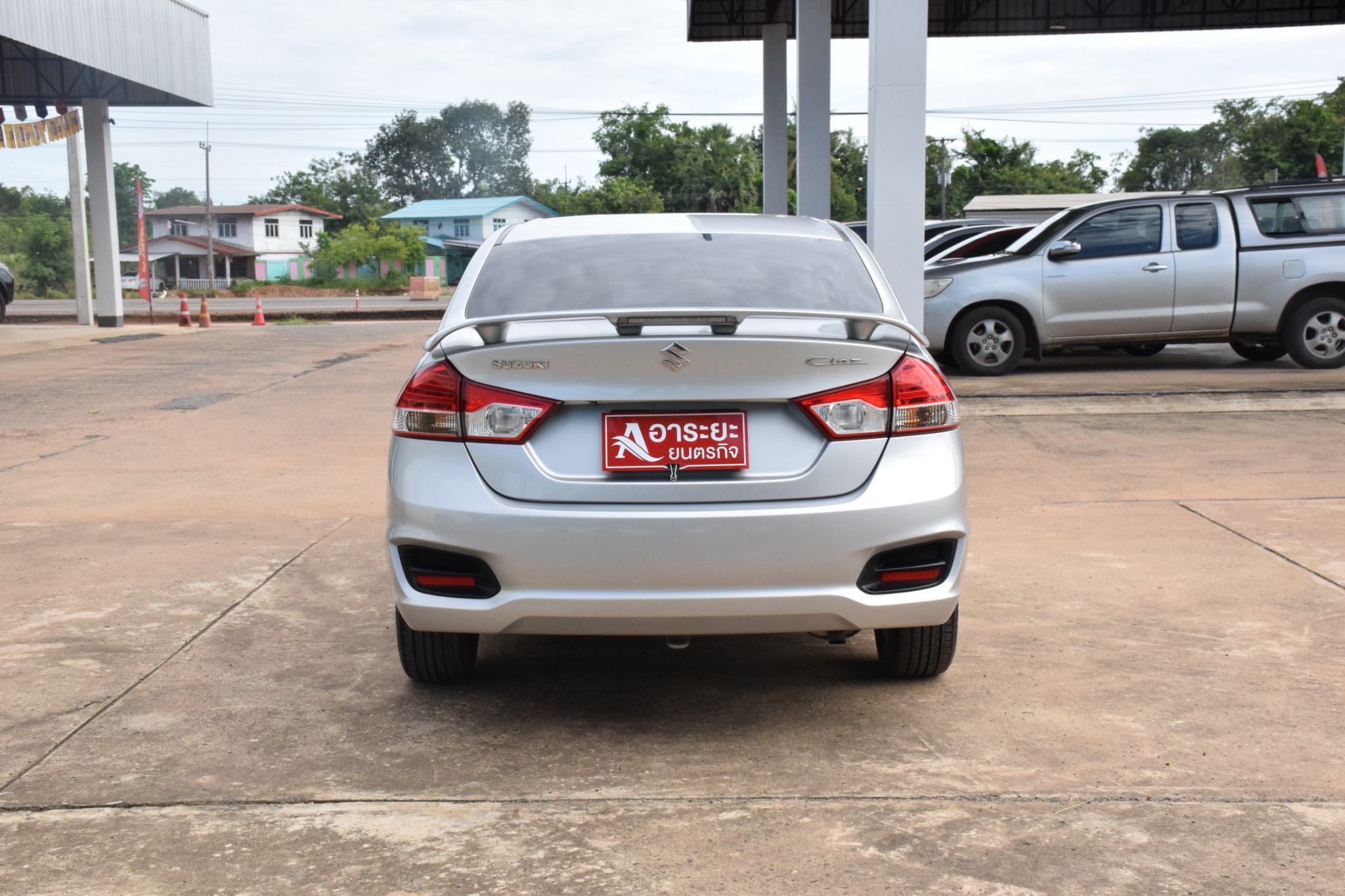 Car image 9